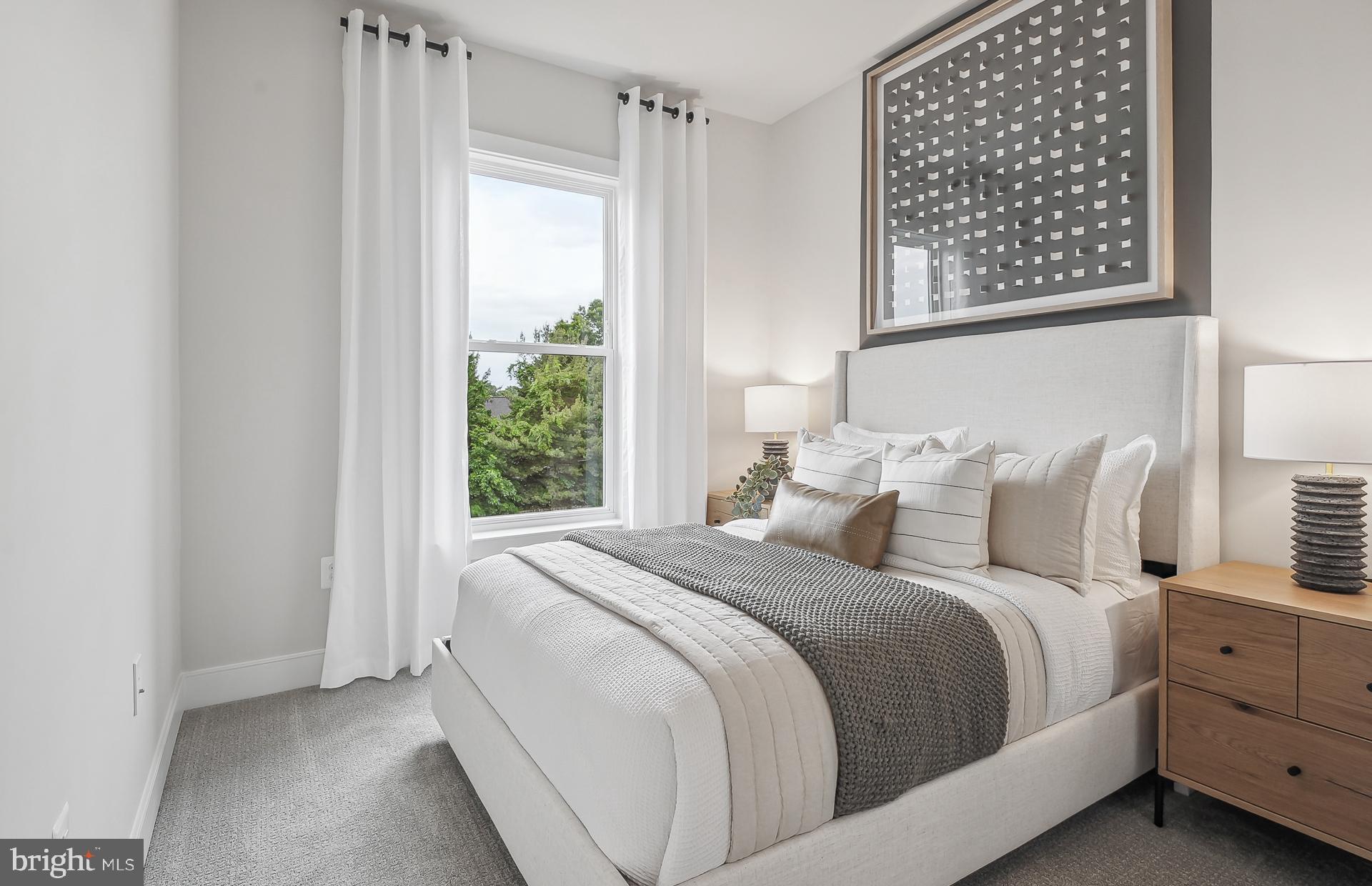OVERLOOK AT FAIRFAX BOULEVARD - Residential