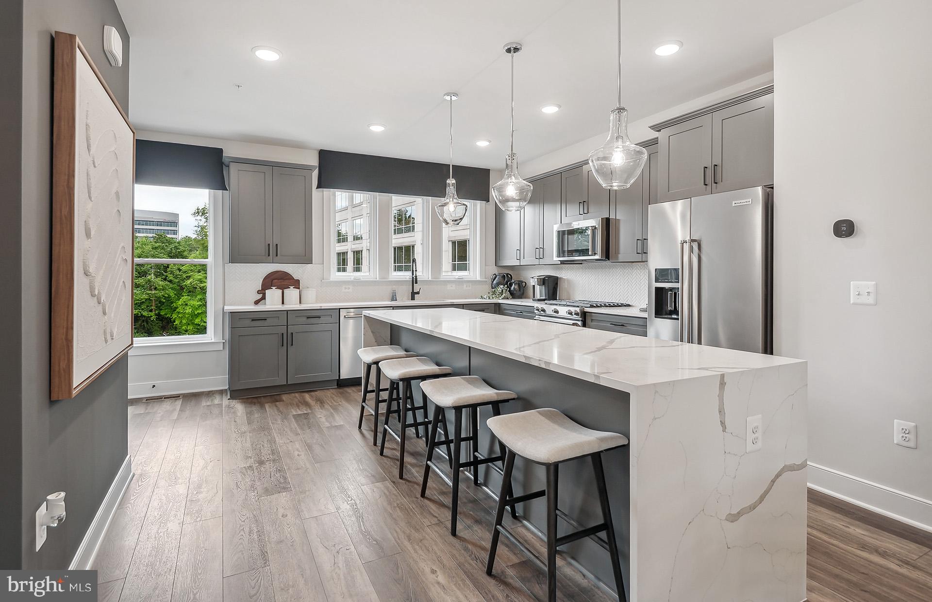 OVERLOOK AT FAIRFAX BOULEVARD - Residential