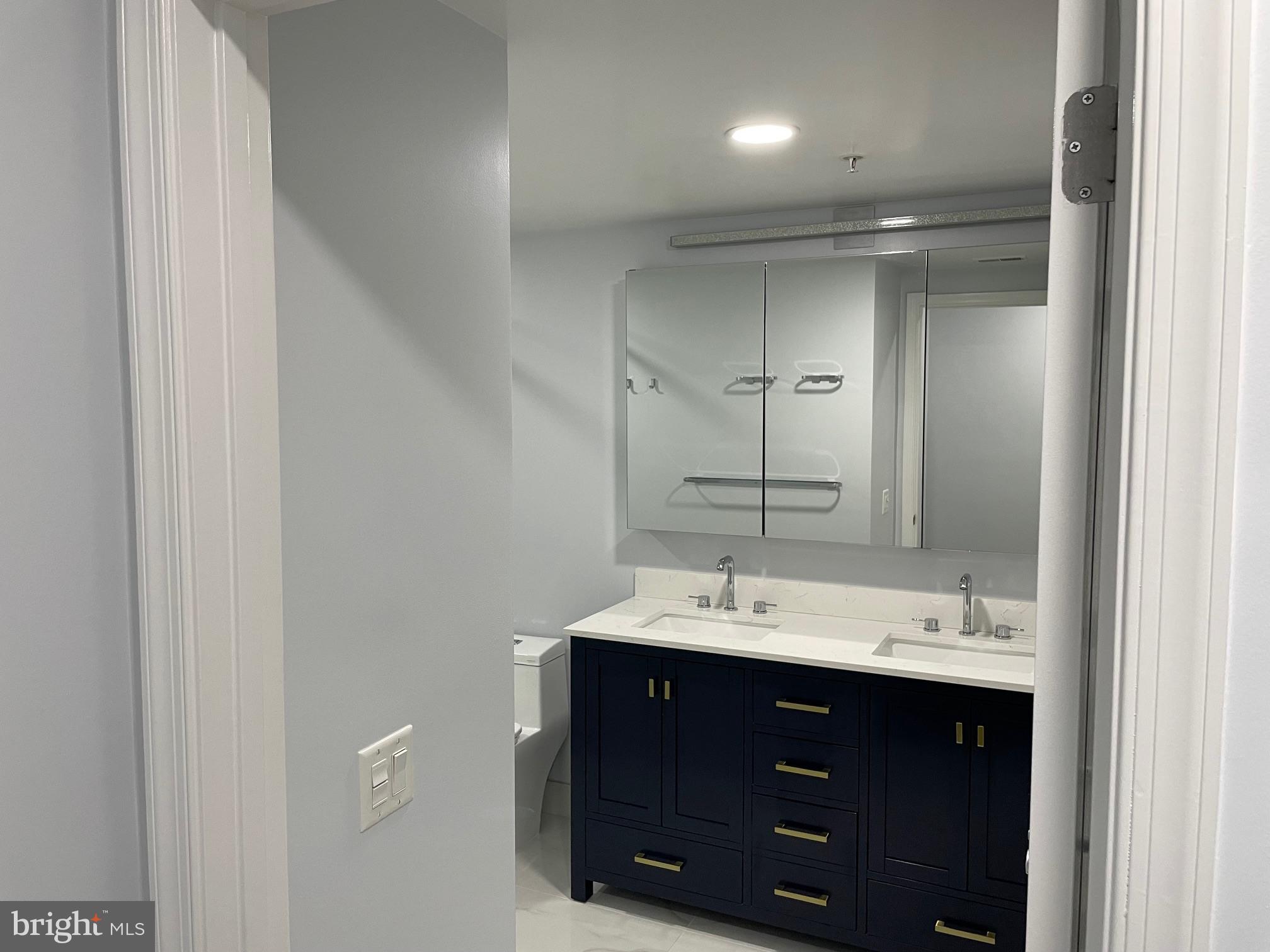 THE MONARCH - Residential Lease