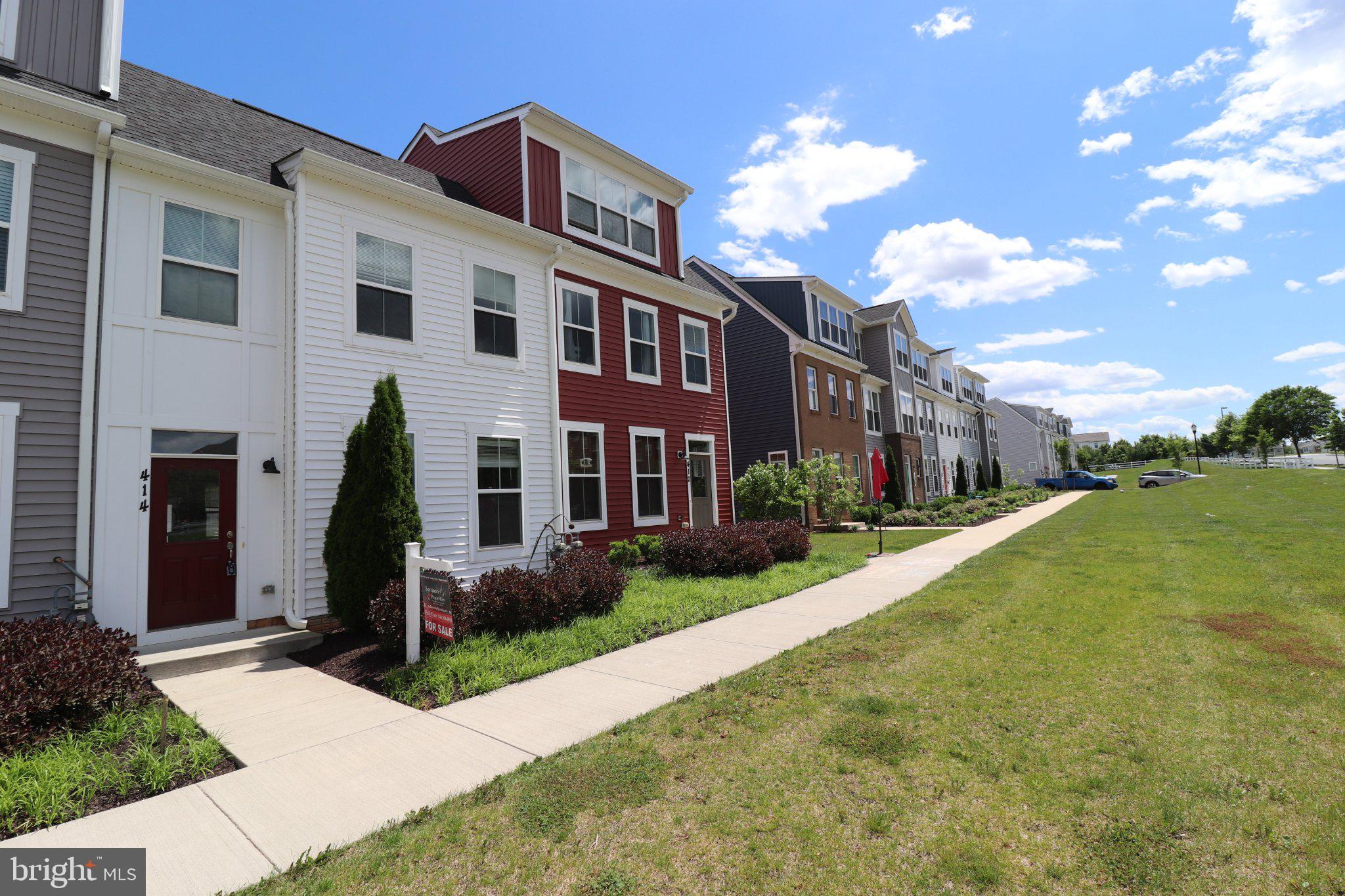 WAVERLEY VIEW - Residential