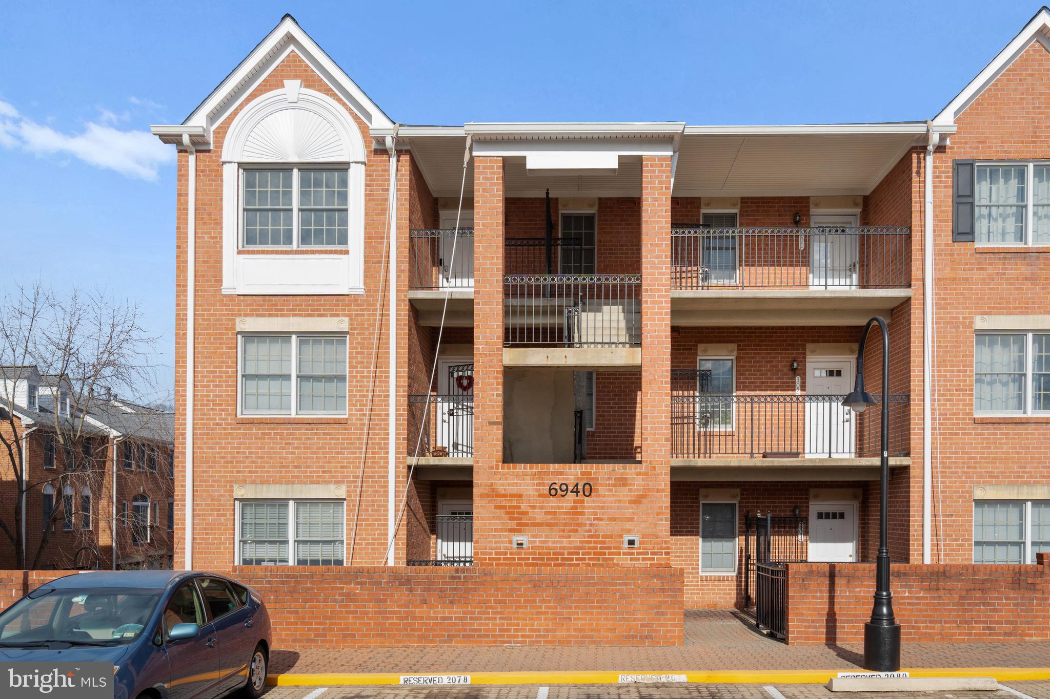 FALLS STATION - Residential