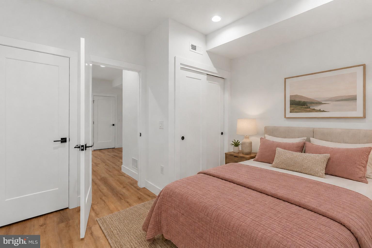 KENSINGTON - Residential