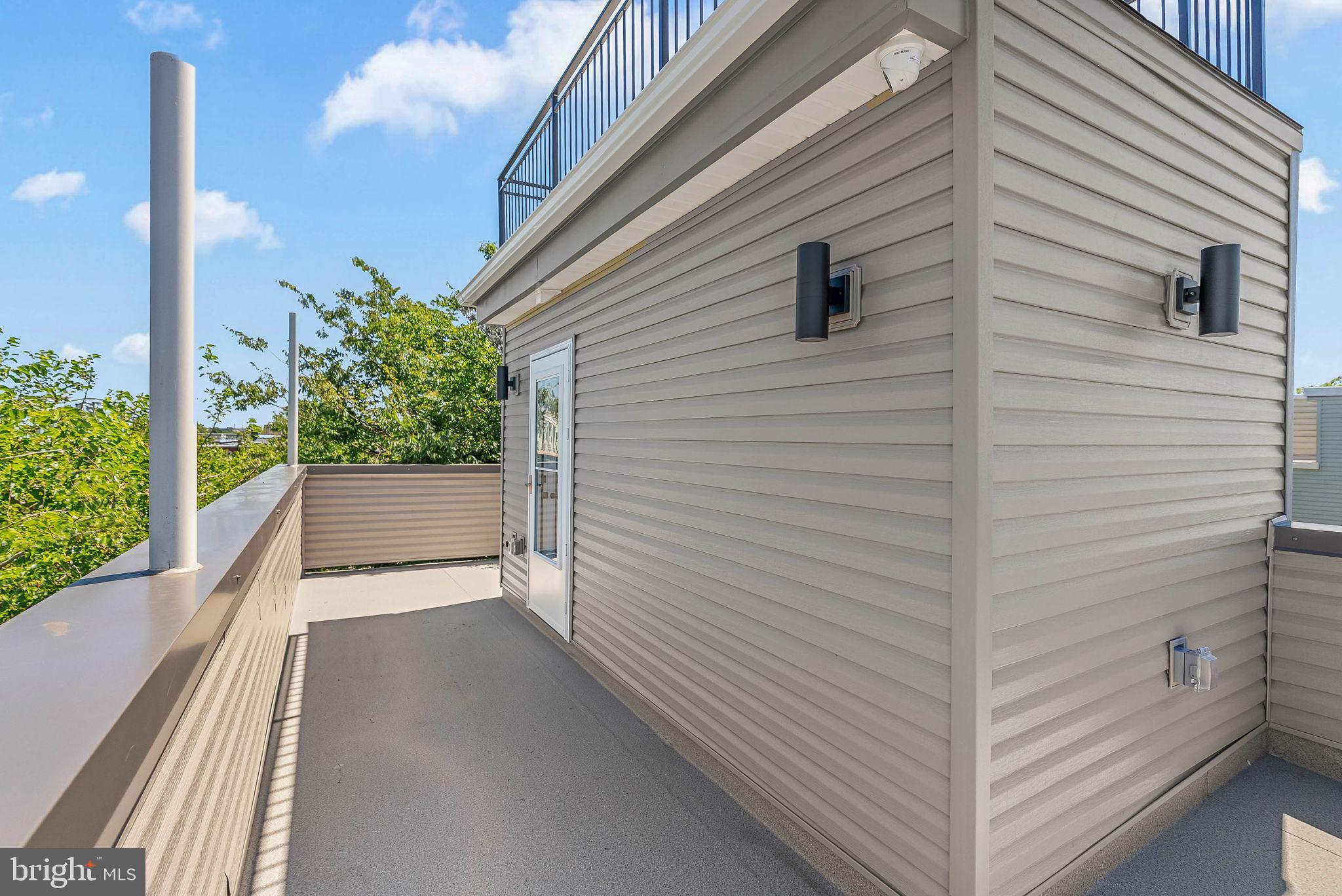 KENSINGTON - Residential