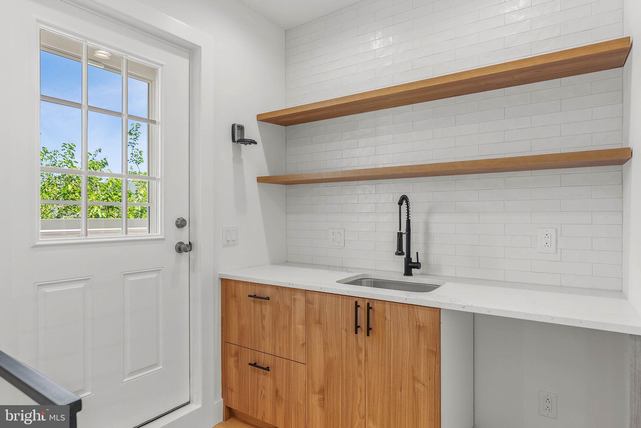 KENSINGTON - Residential