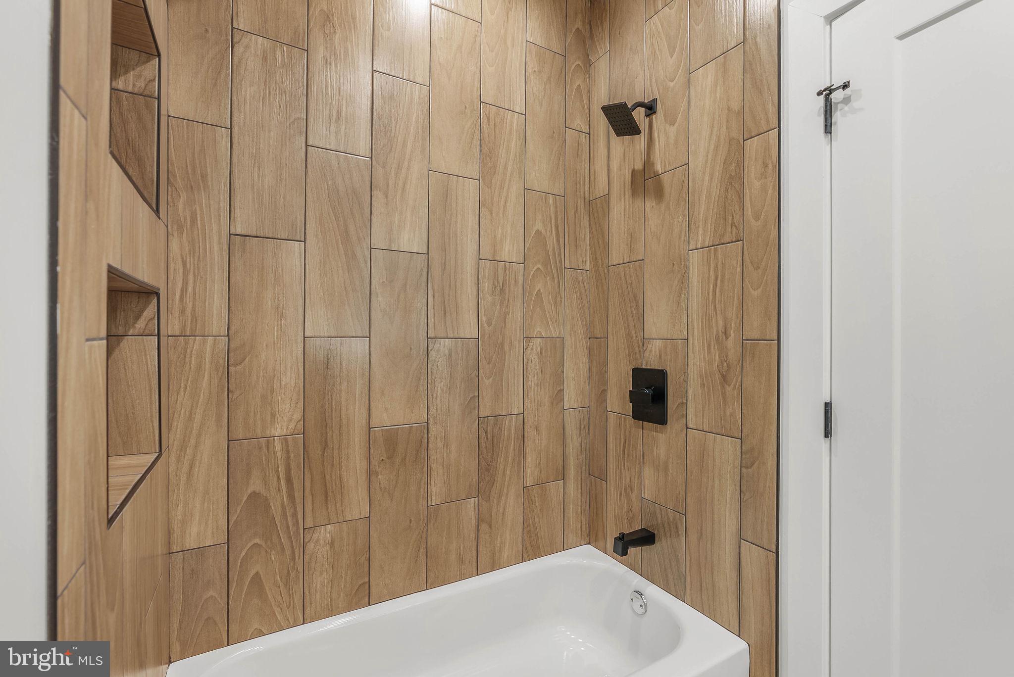 KENSINGTON - Residential