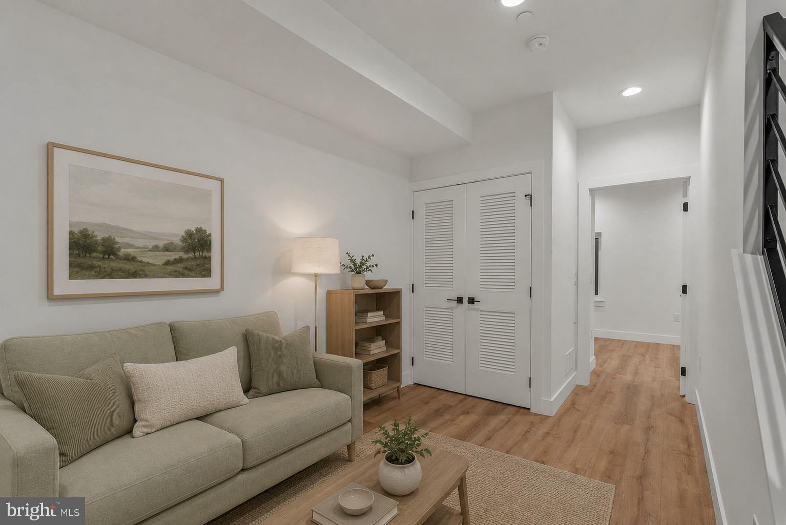 KENSINGTON - Residential