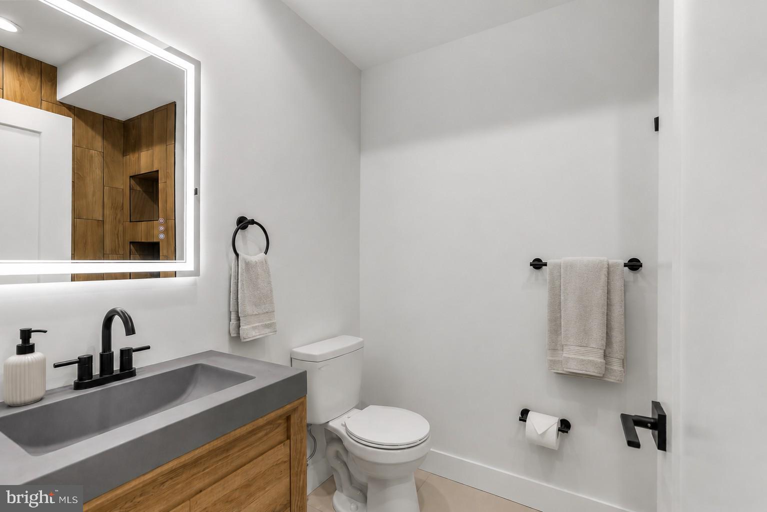 KENSINGTON - Residential