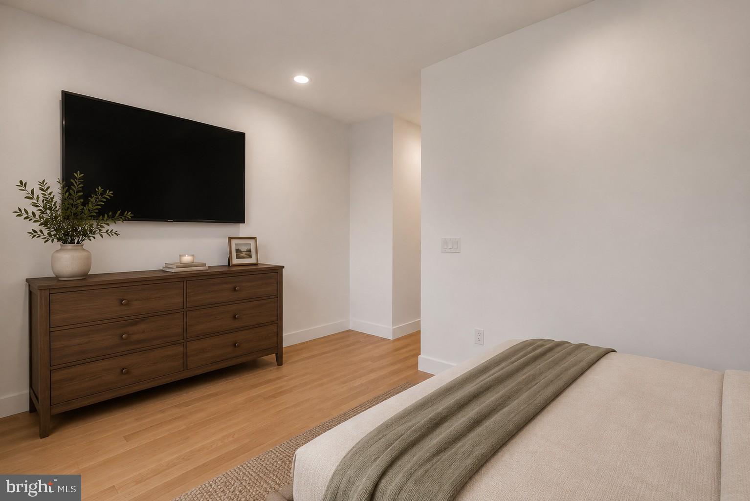 KENSINGTON - Residential