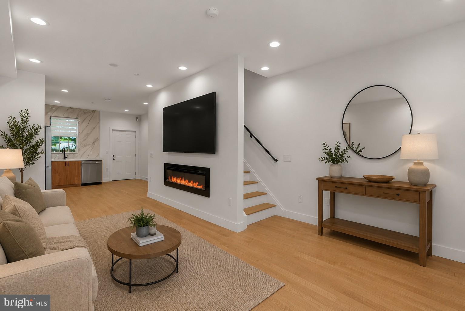 KENSINGTON - Residential