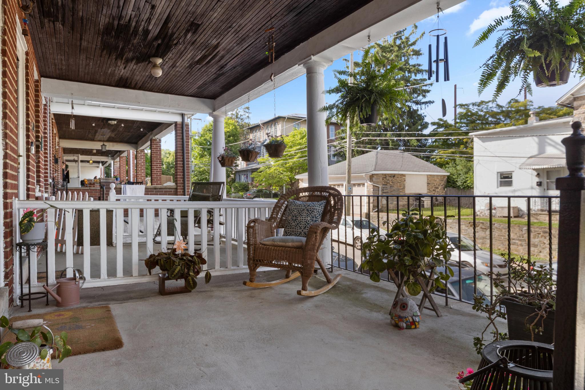 CHESTNUT HILL - Residential
