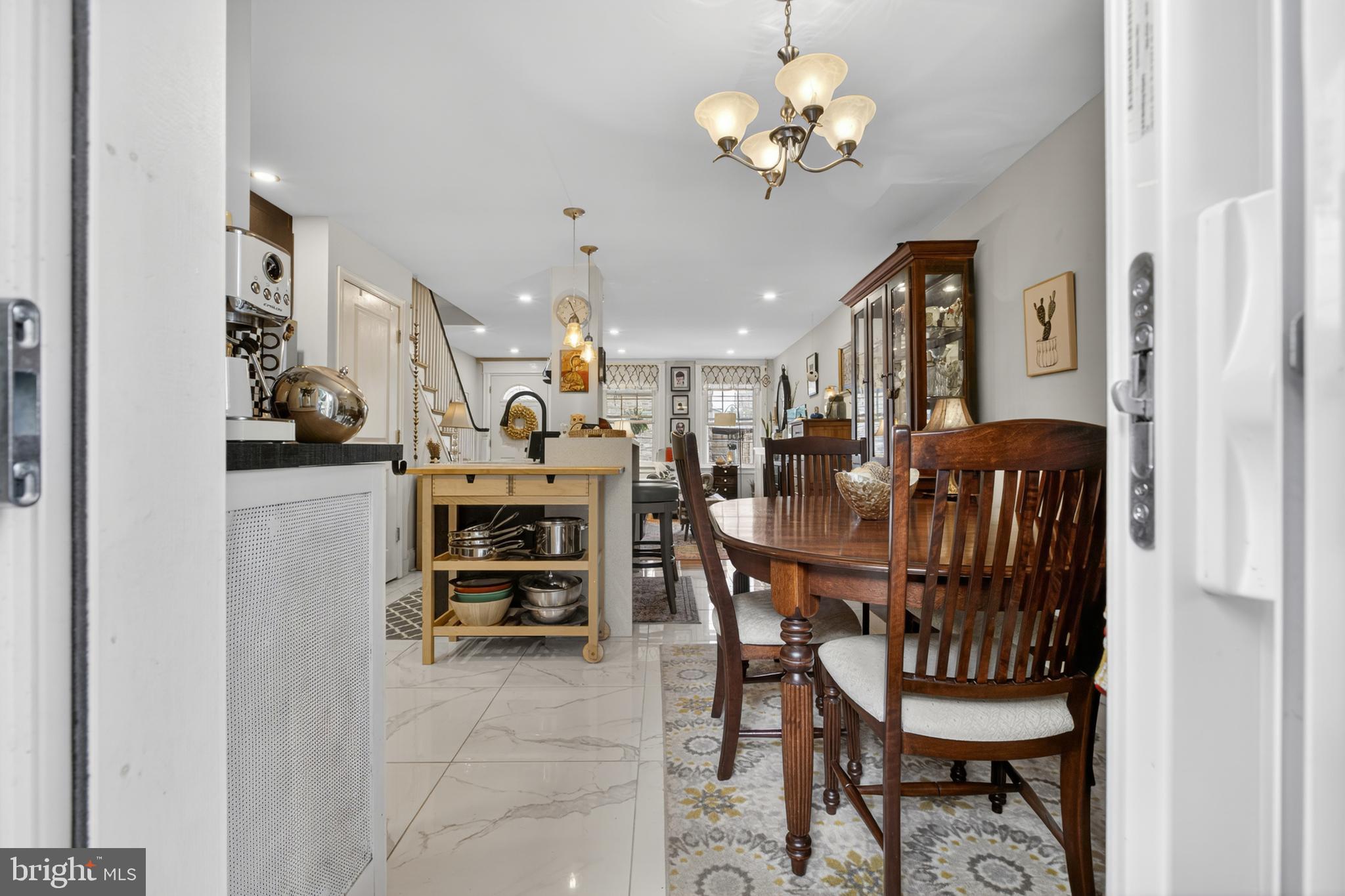 CHESTNUT HILL - Residential
