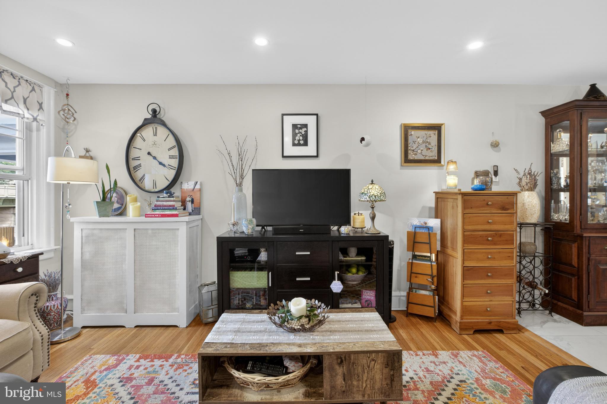 CHESTNUT HILL - Residential