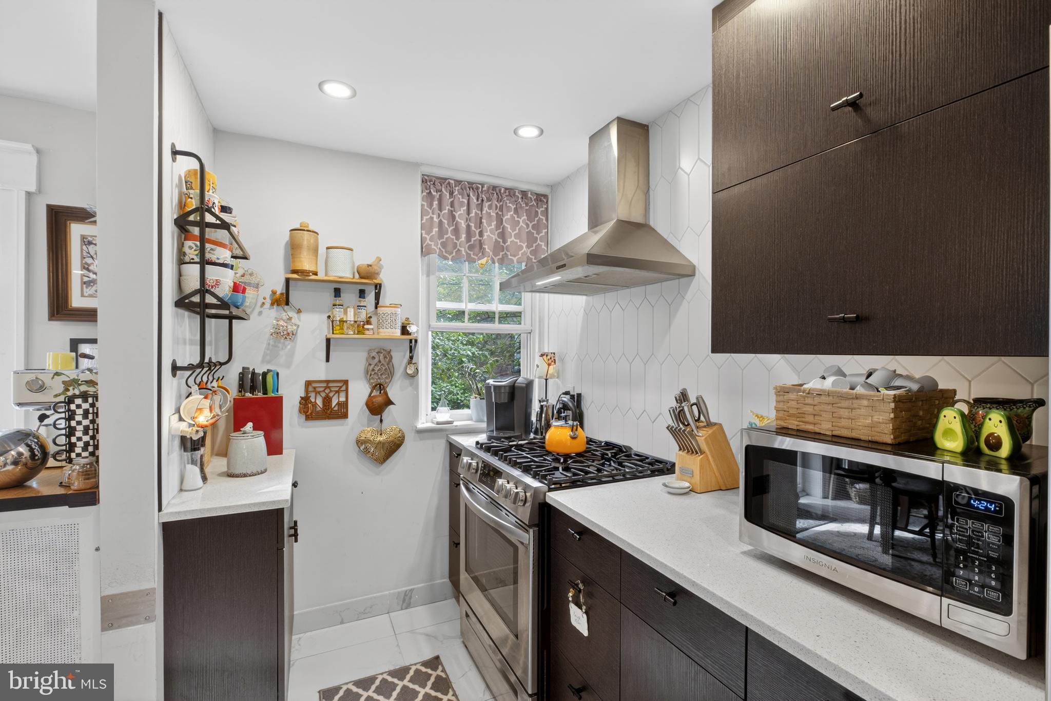 CHESTNUT HILL - Residential