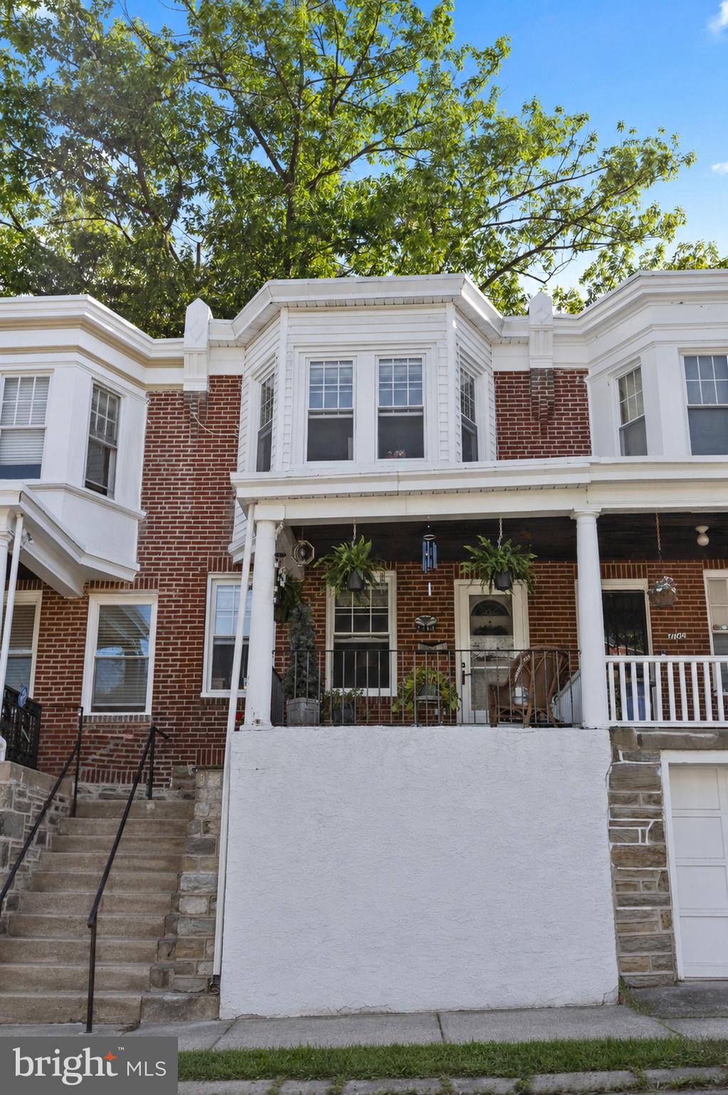 CHESTNUT HILL - Residential