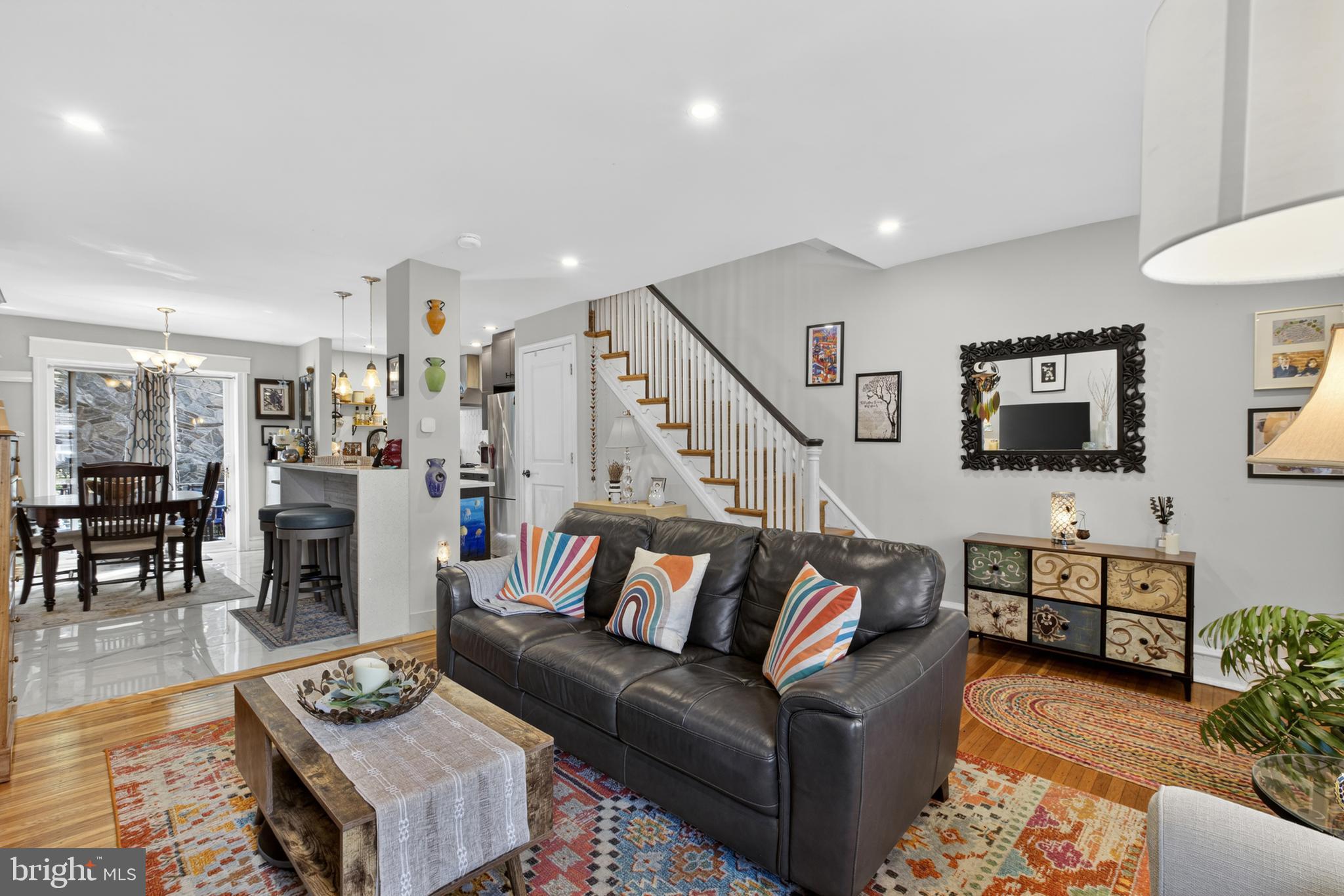 CHESTNUT HILL - Residential
