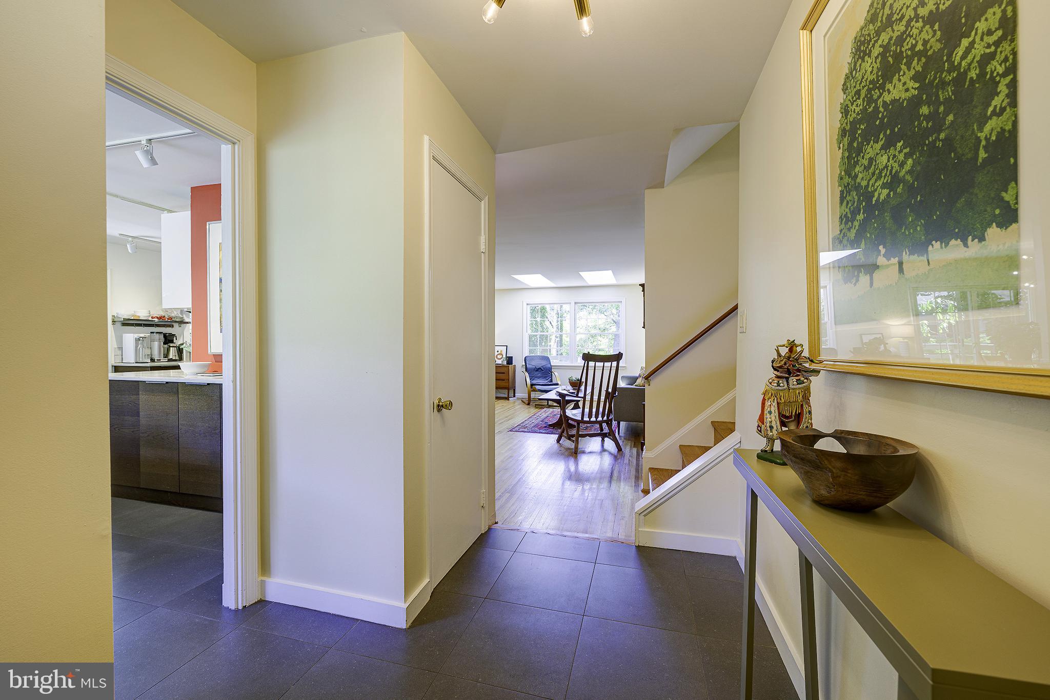 LAKESIDE - Residential