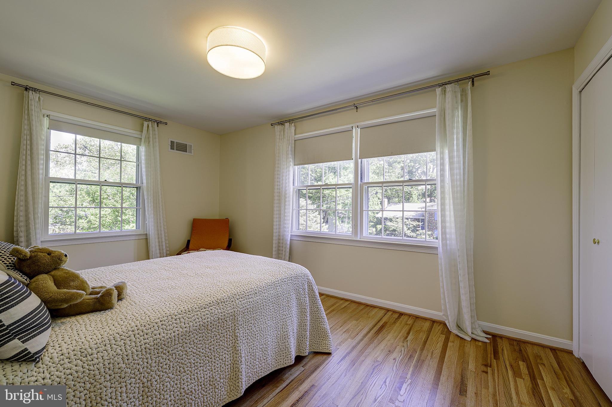 LAKESIDE - Residential