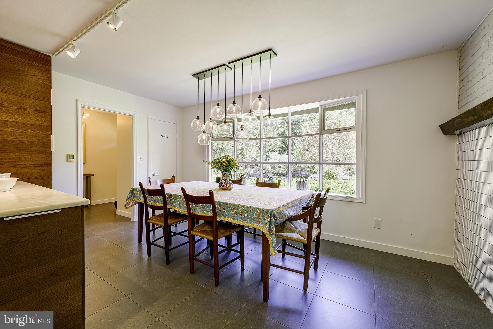 LAKESIDE - Residential