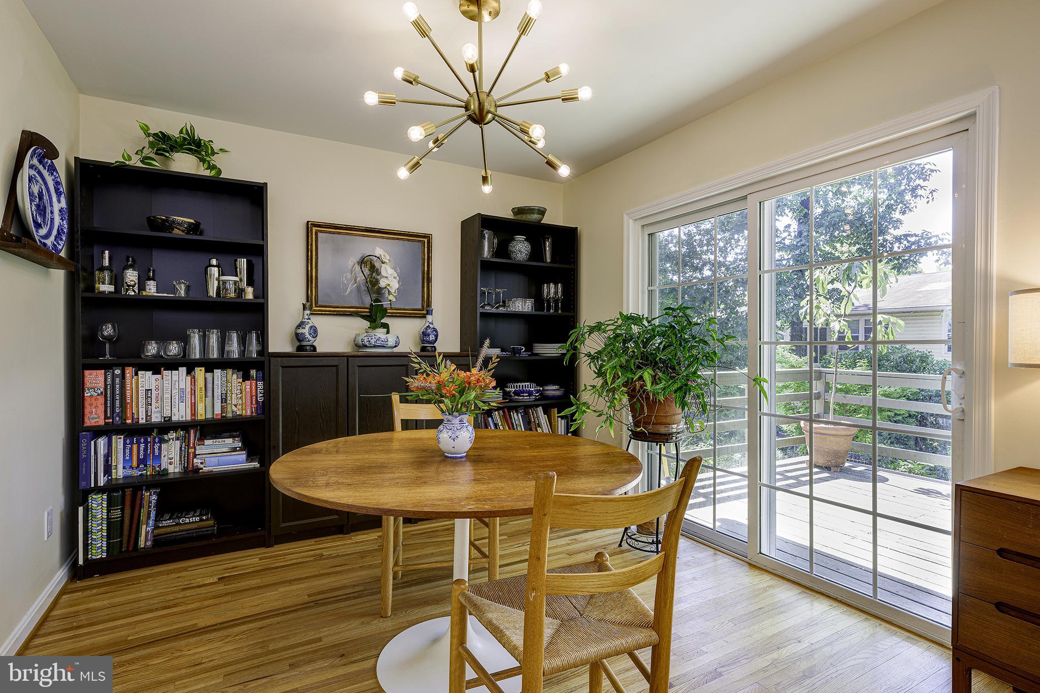 LAKESIDE - Residential