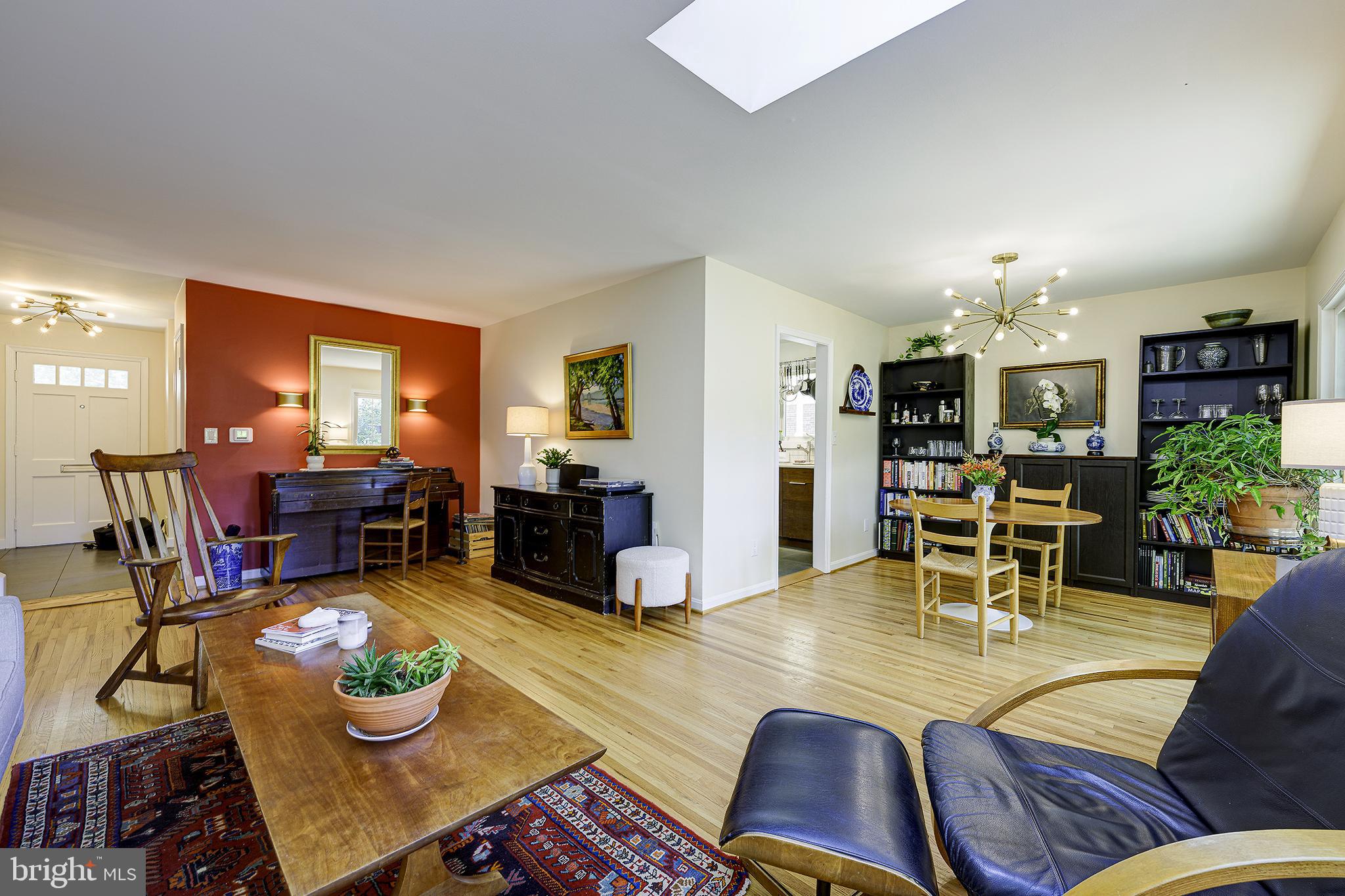 LAKESIDE - Residential