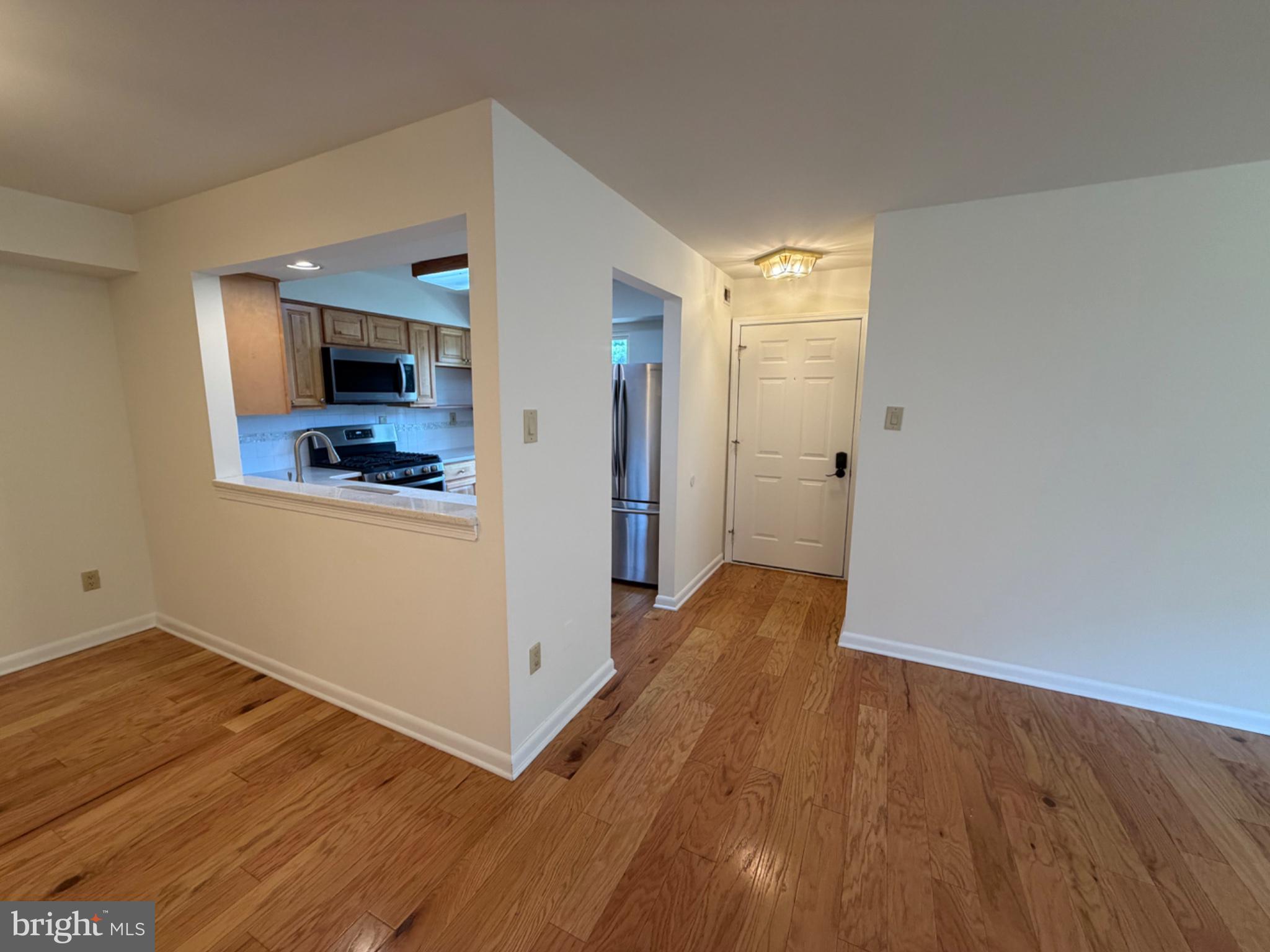 SOCIETY PL - Residential