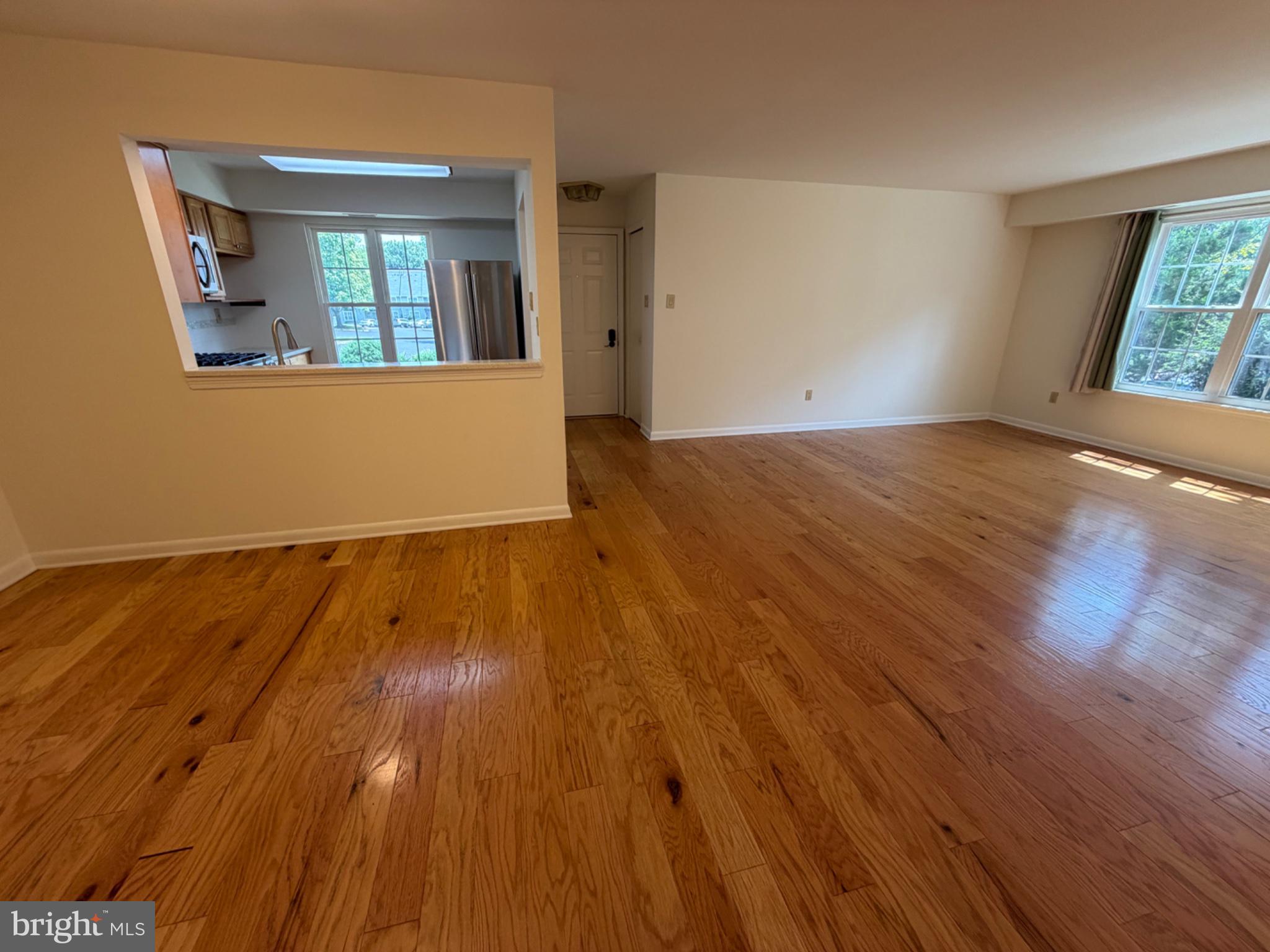 SOCIETY PL - Residential