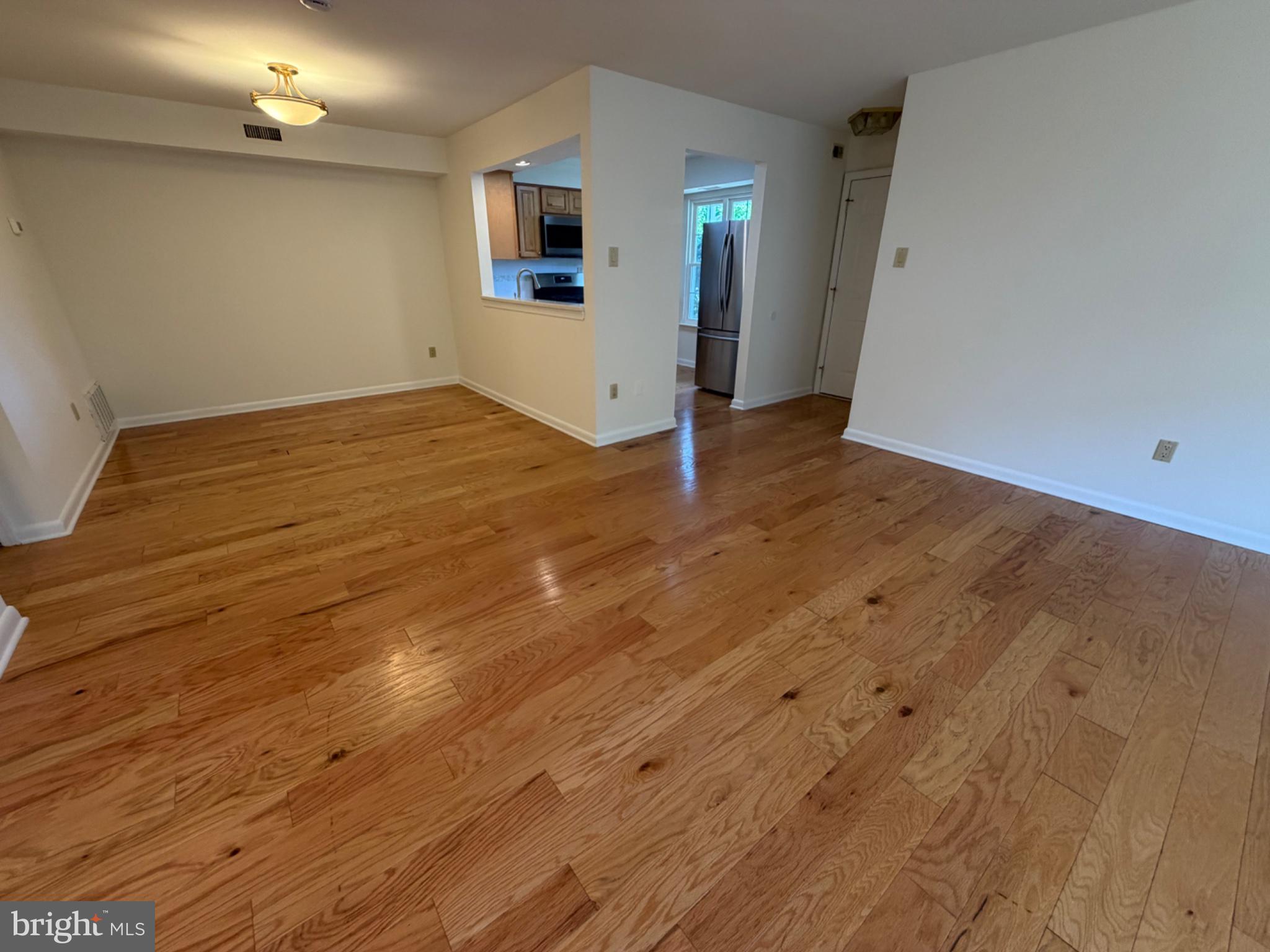 SOCIETY PL - Residential