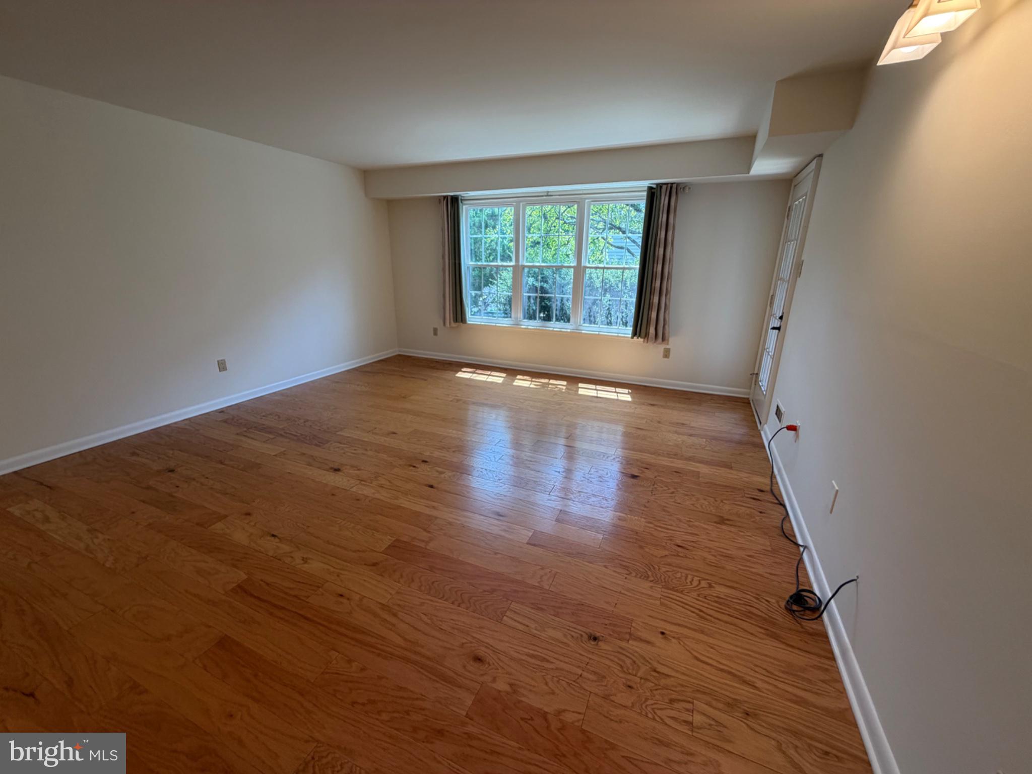 SOCIETY PL - Residential