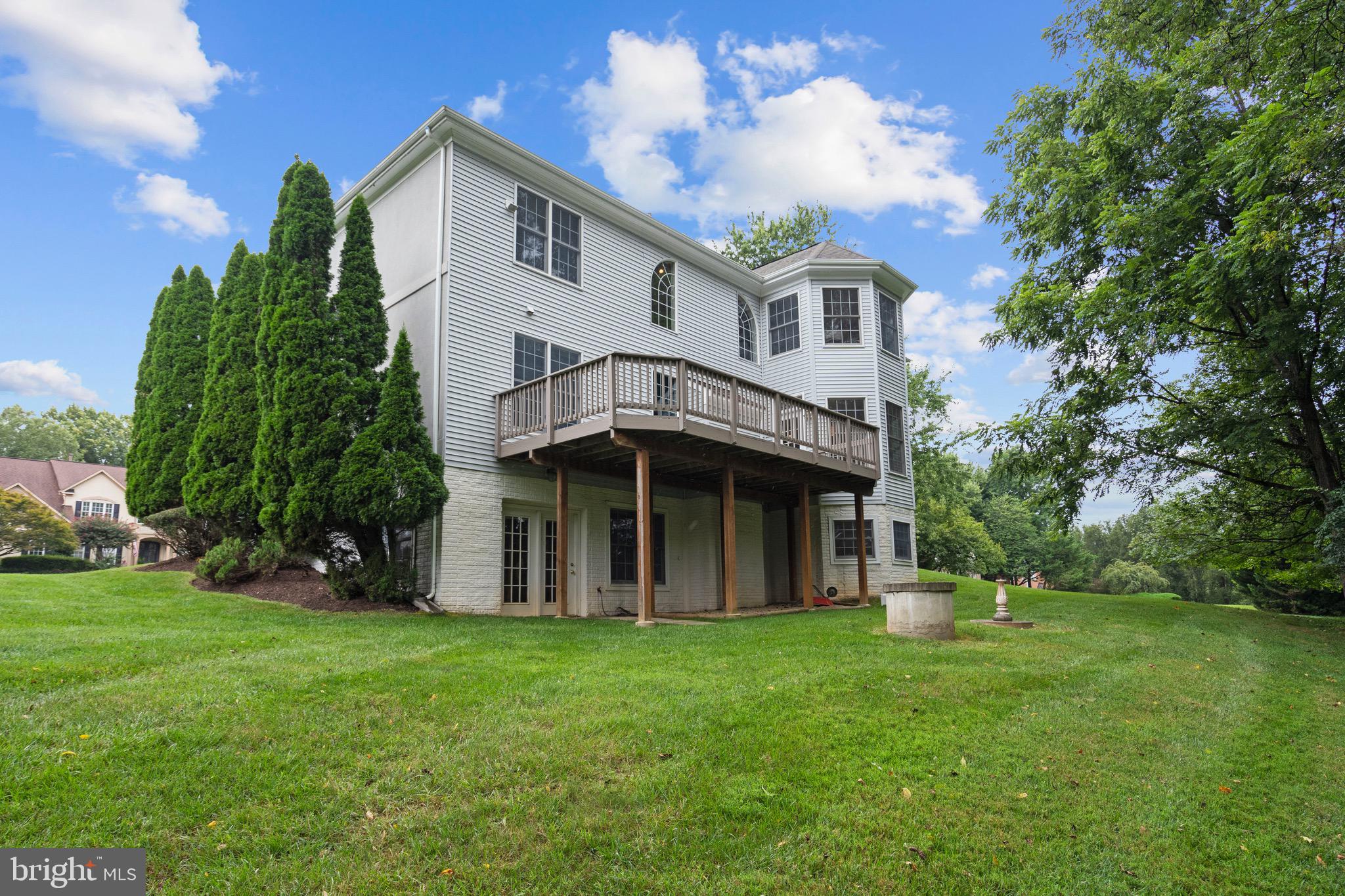 HUNTING HILLS - Residential