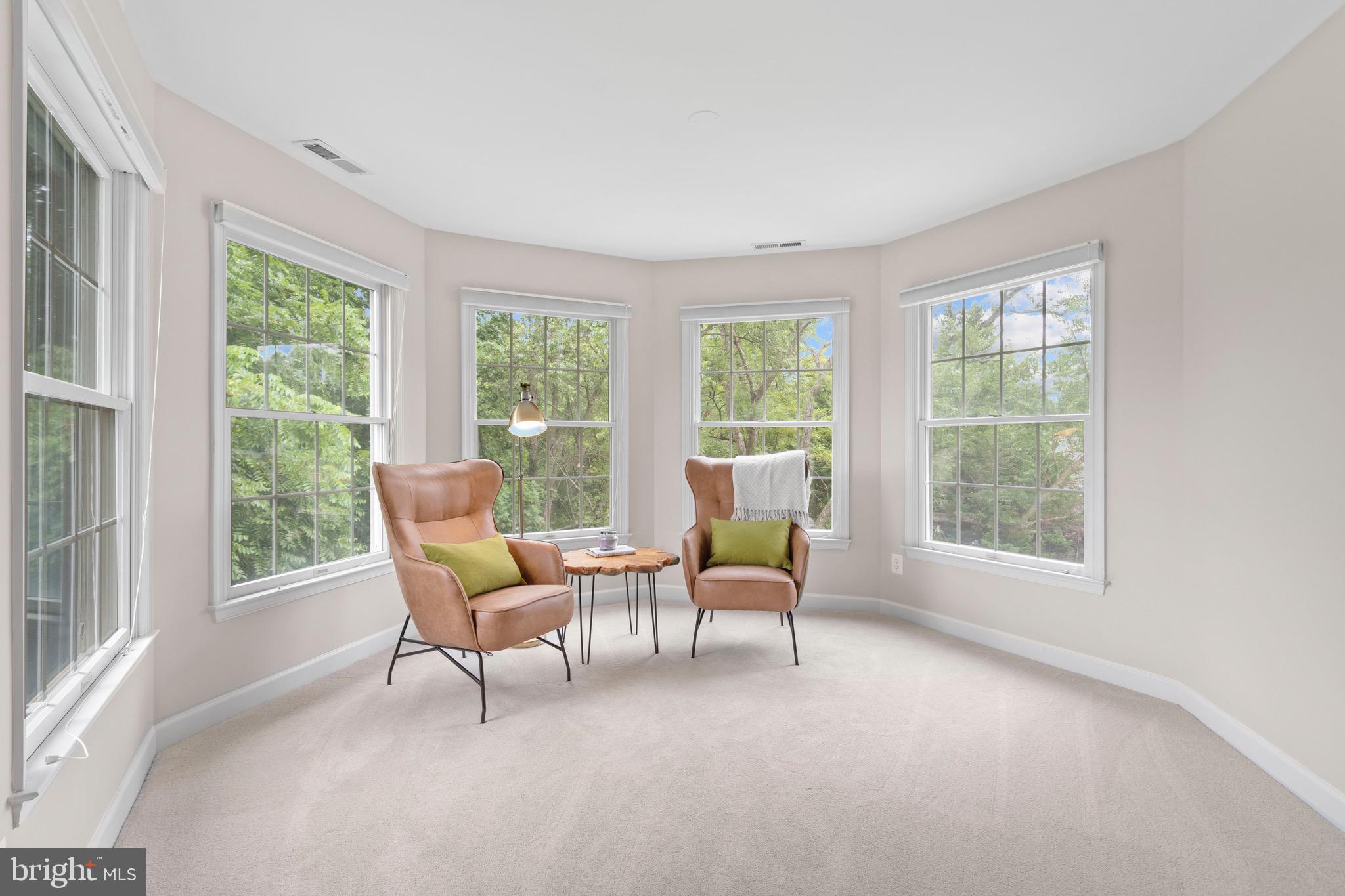 HUNTING HILLS - Residential