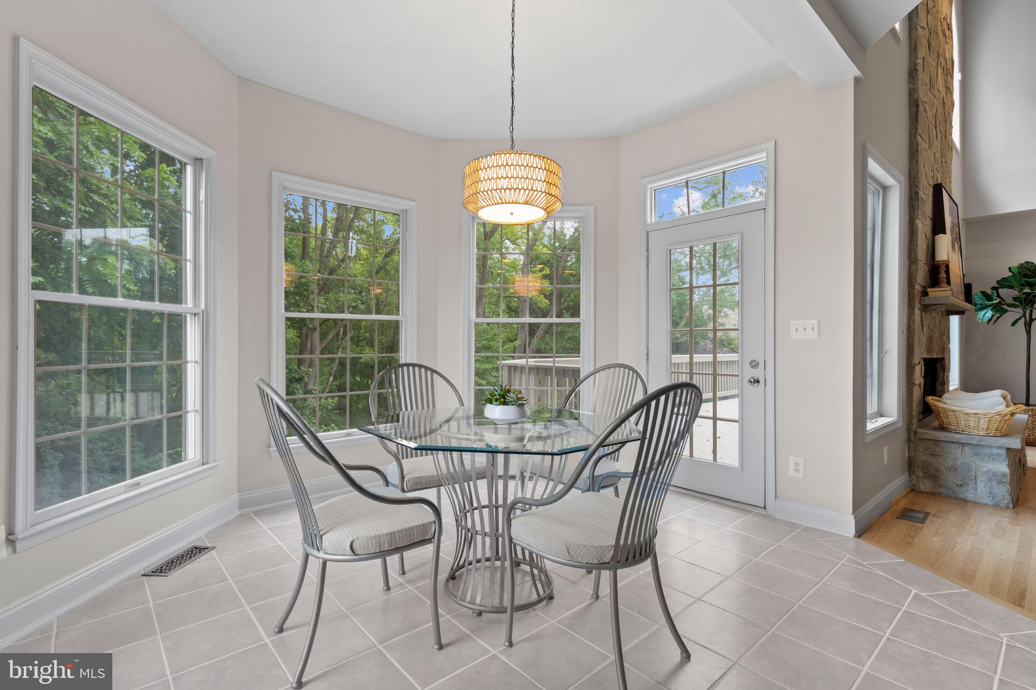 HUNTING HILLS - Residential