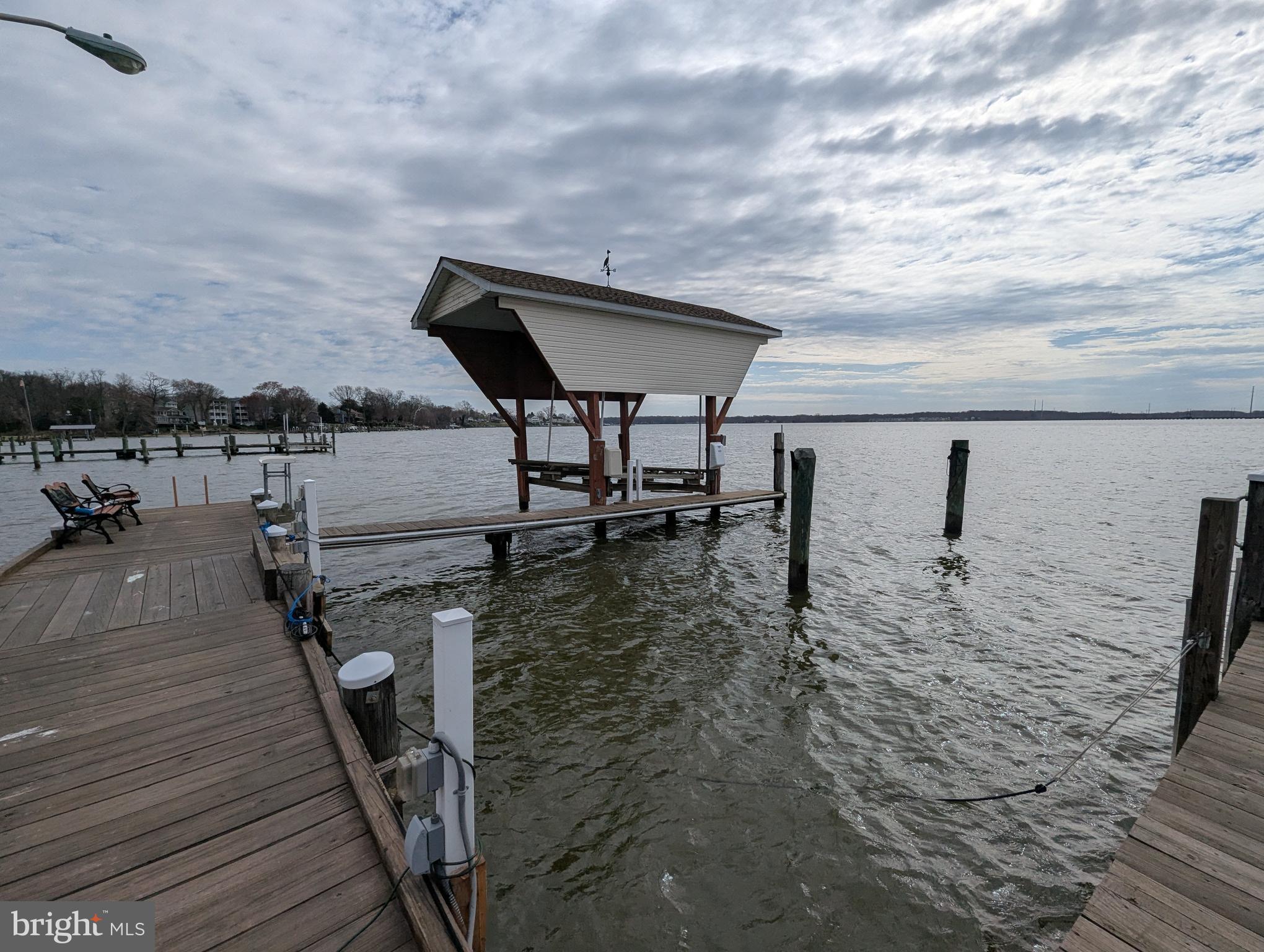 OTTER POINT - Residential
