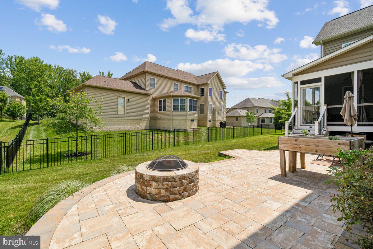 OAK CREEK CLUB - Residential