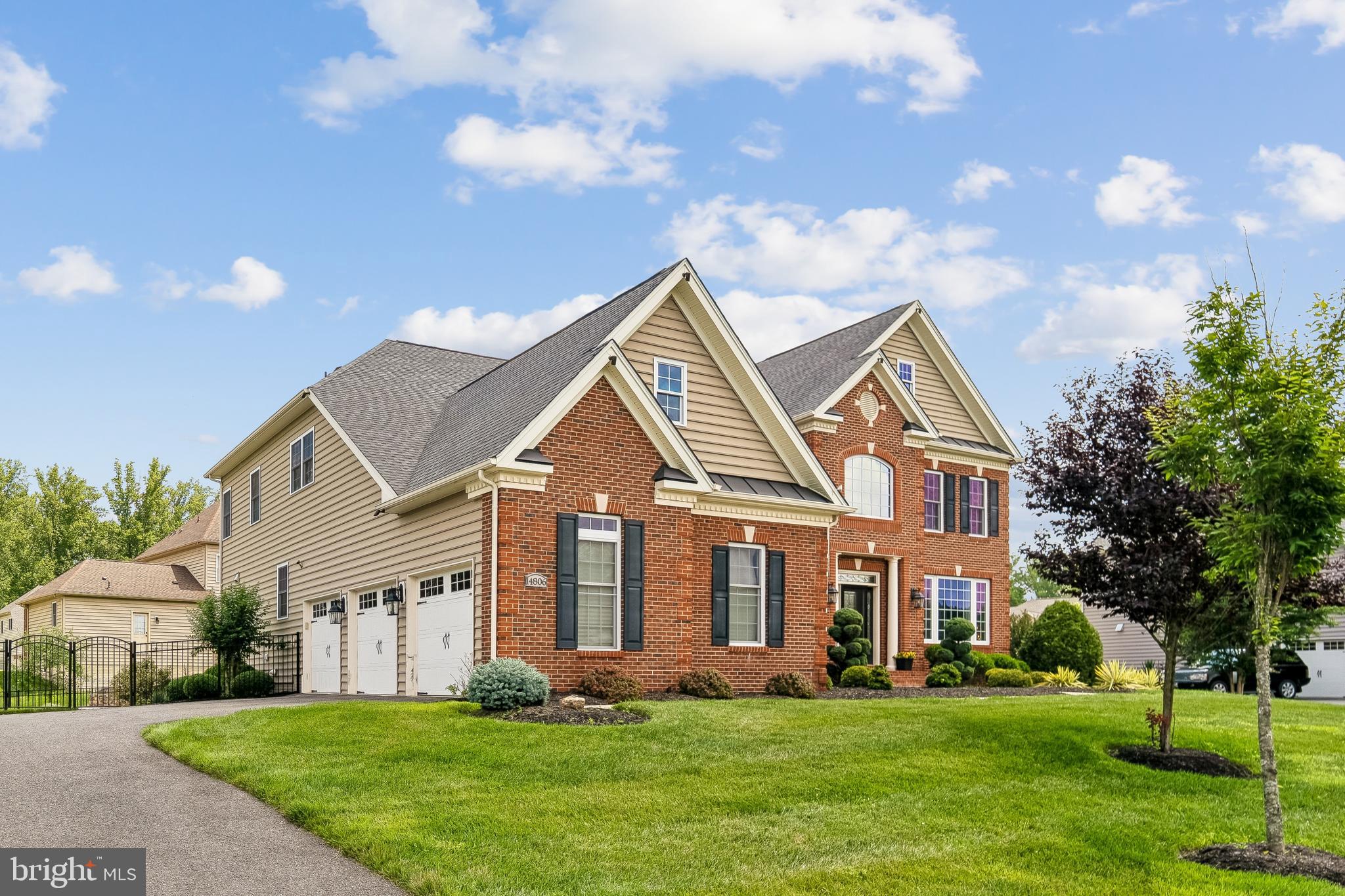 OAK CREEK CLUB - Residential