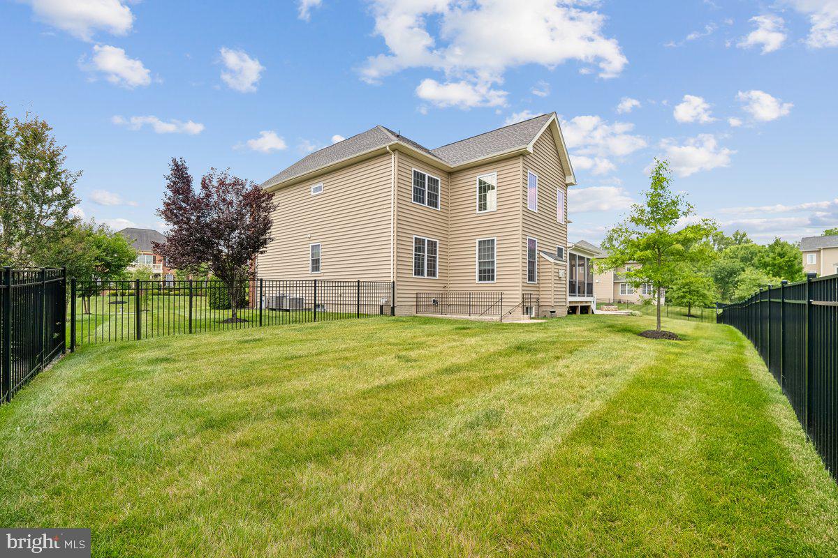 OAK CREEK CLUB - Residential