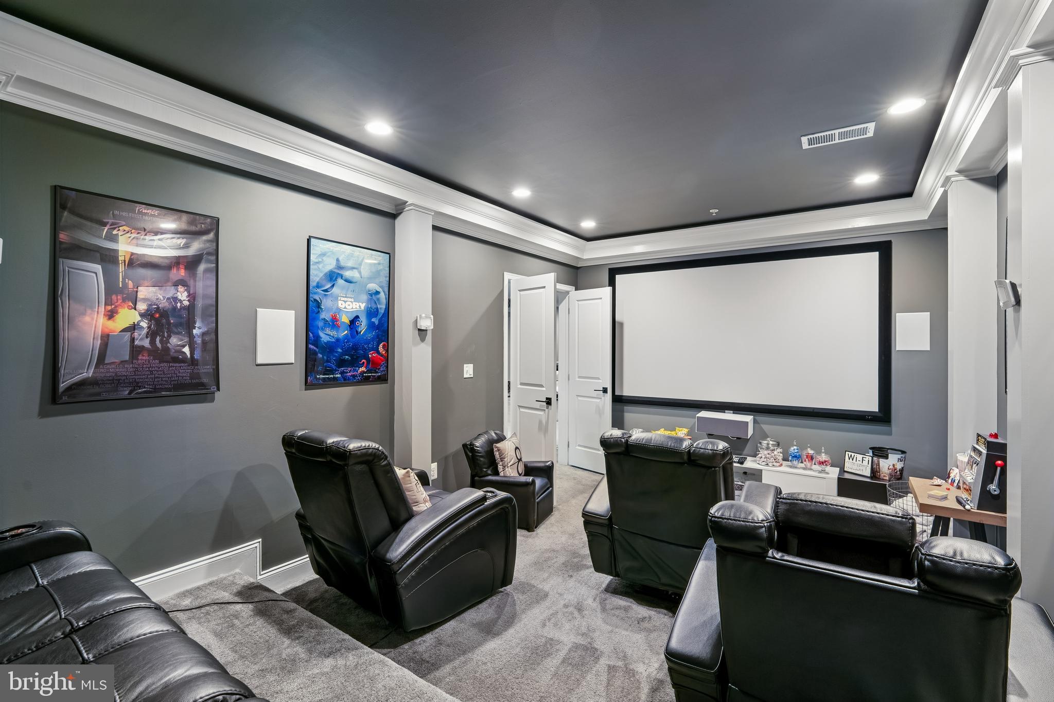 OAK CREEK CLUB - Residential