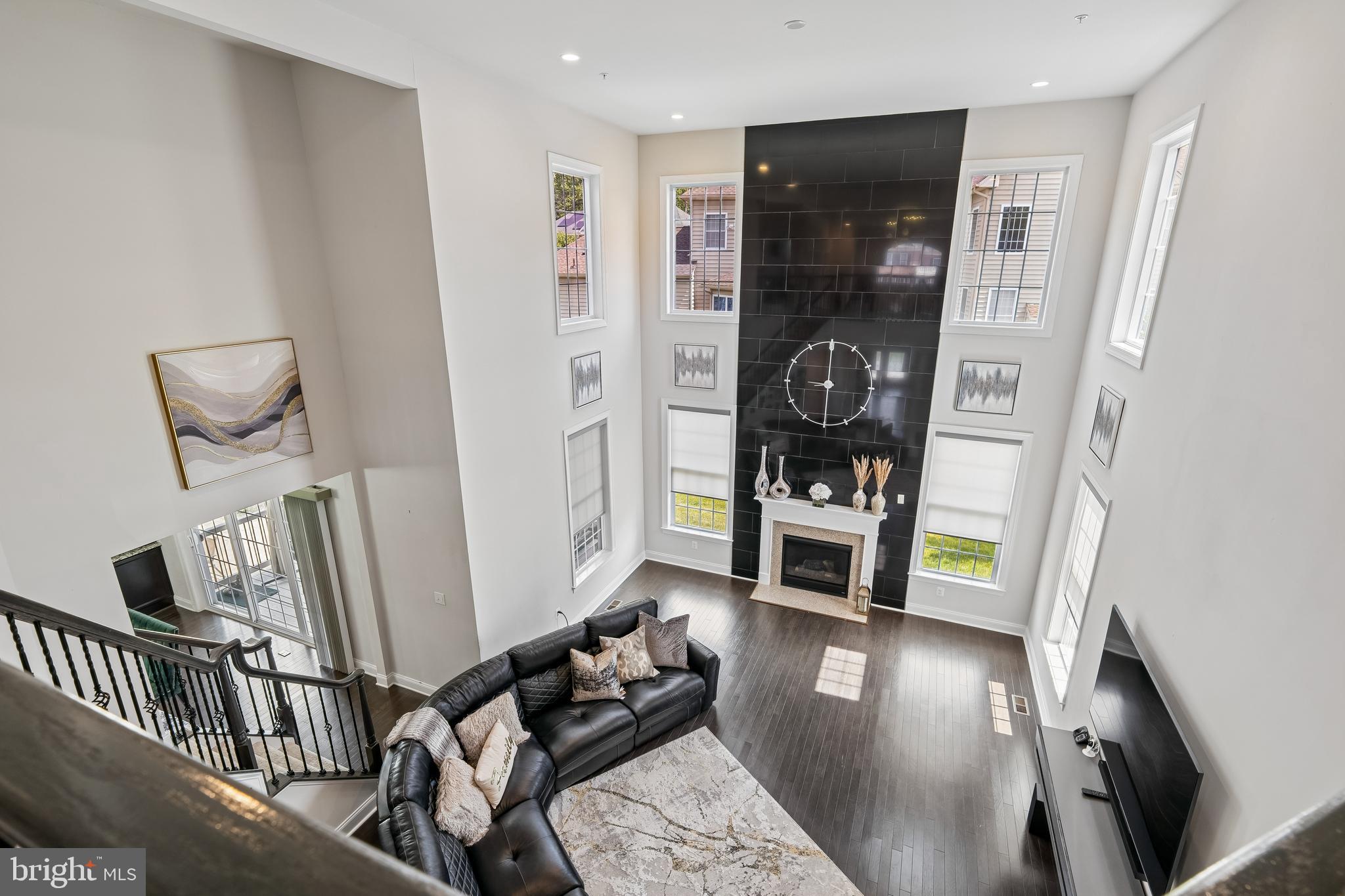 OAK CREEK CLUB - Residential