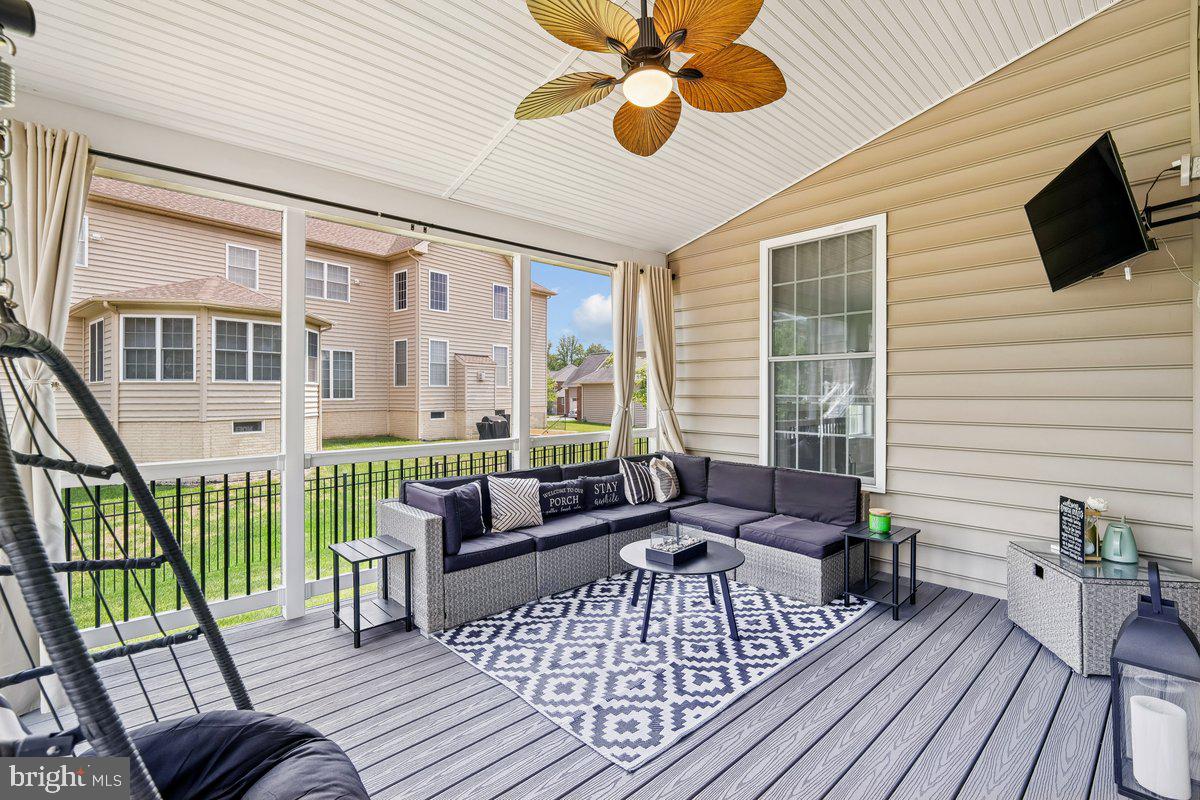 OAK CREEK CLUB - Residential