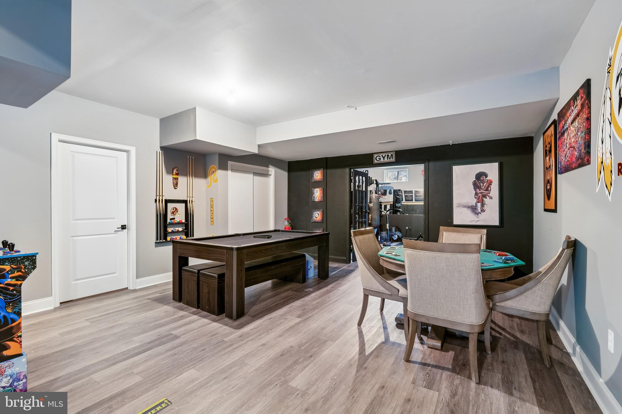 OAK CREEK CLUB - Residential