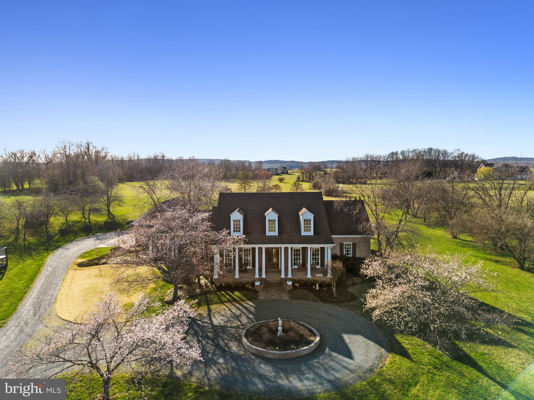 LEE'S CROSSING - Residential