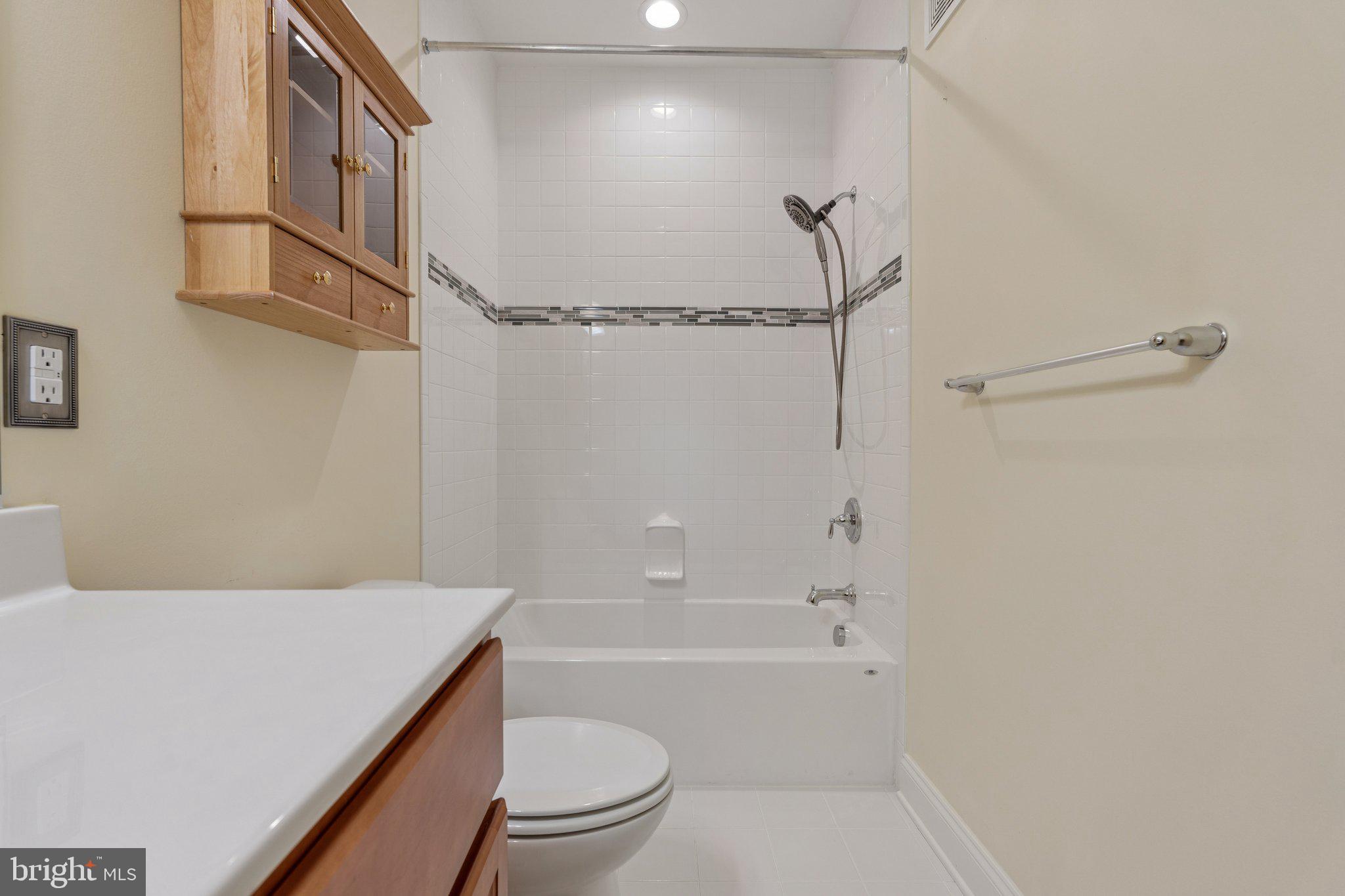 MACPHAIL WOODS - Residential