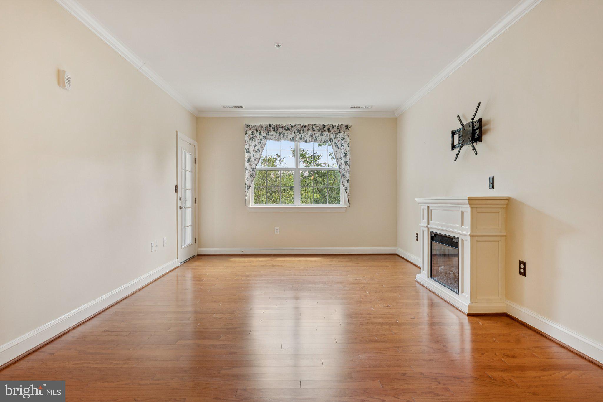 MACPHAIL WOODS - Residential