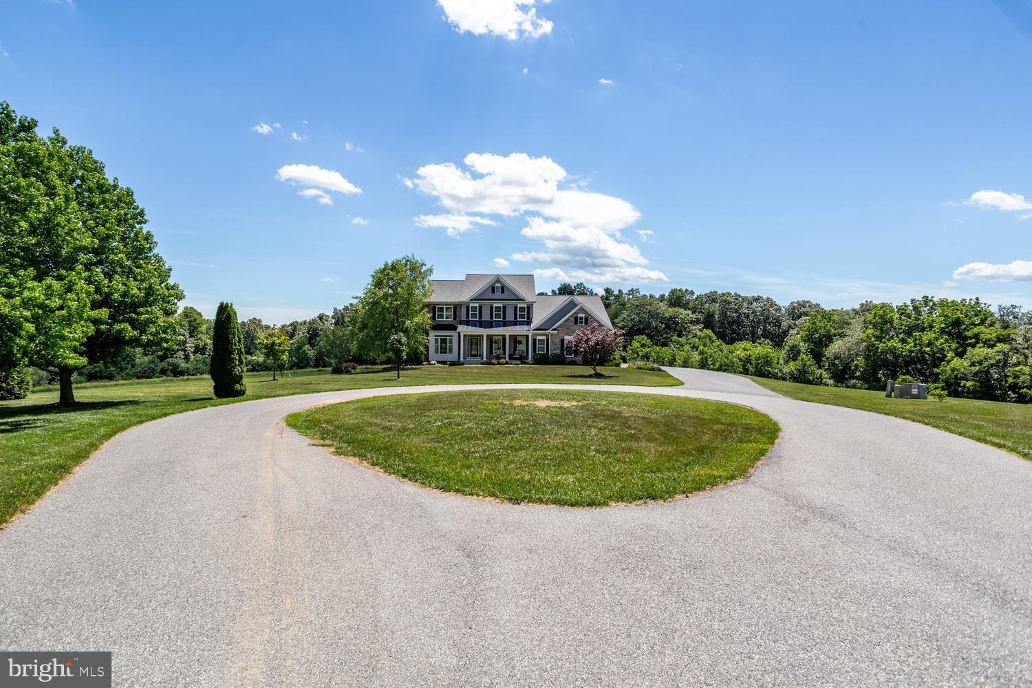 CAROLINES CROSSING - Residential
