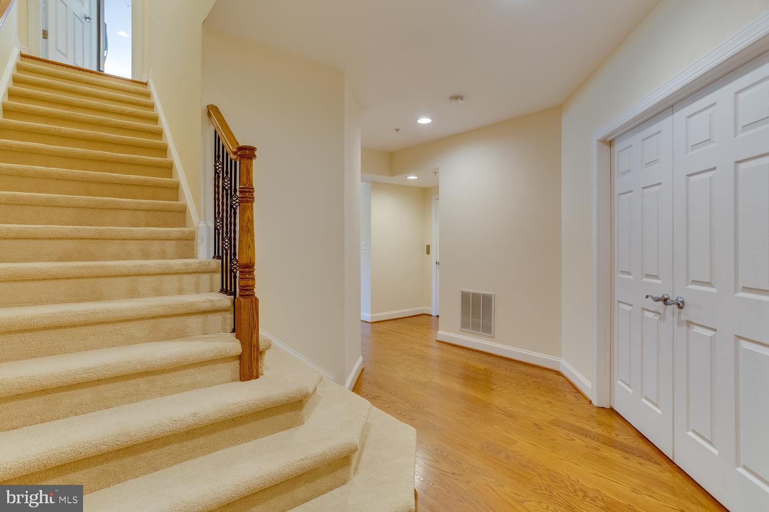 CAROLINES CROSSING - Residential