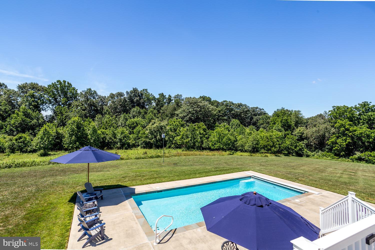 CAROLINES CROSSING - Residential