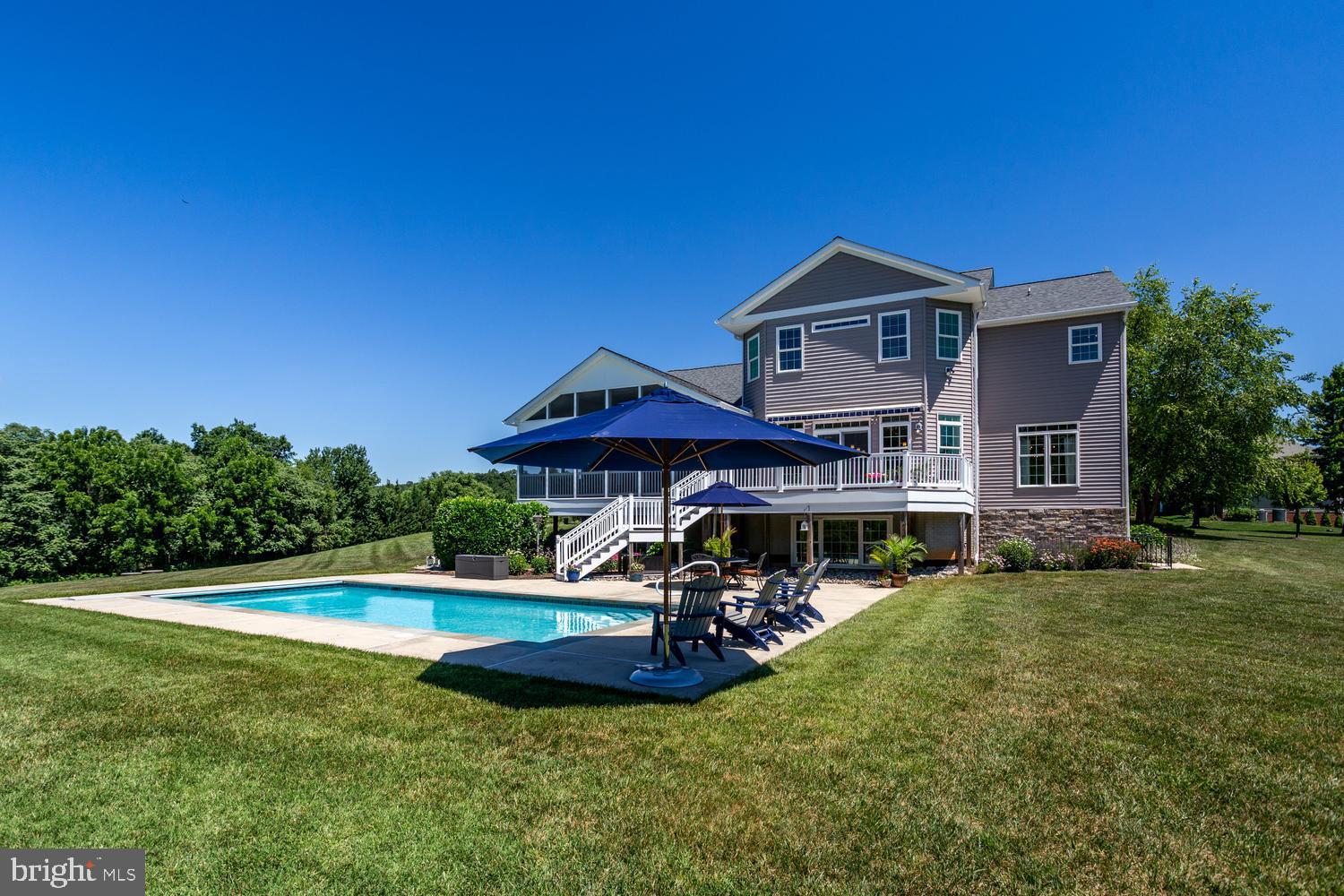 CAROLINES CROSSING - Residential