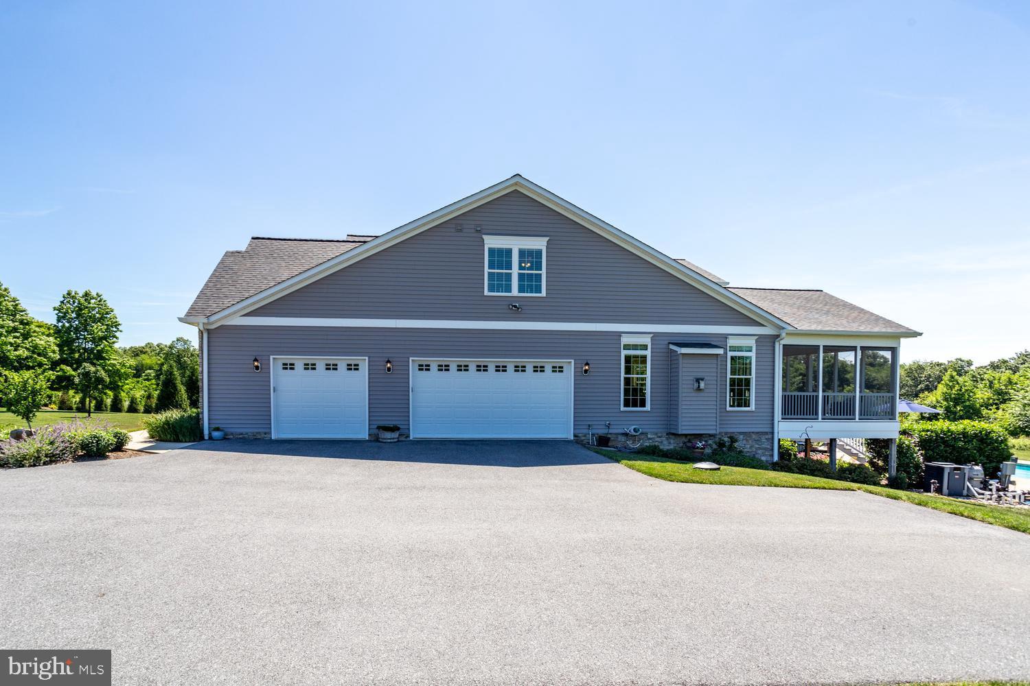 CAROLINES CROSSING - Residential