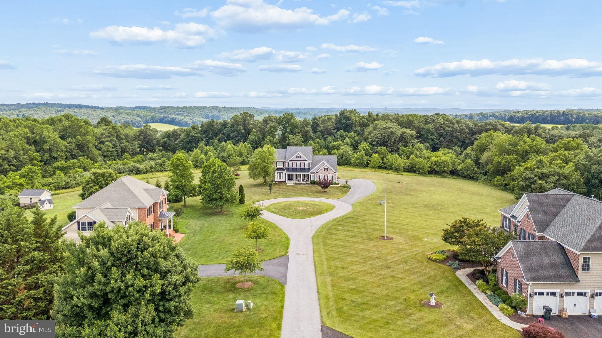 CAROLINES CROSSING - Residential