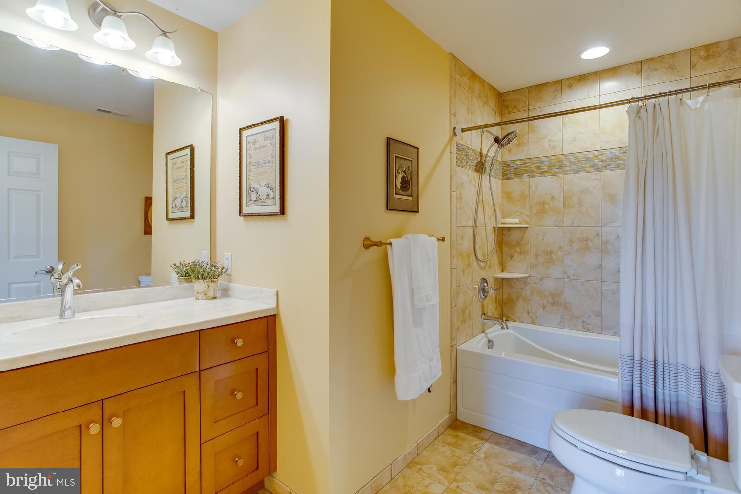 CAROLINES CROSSING - Residential