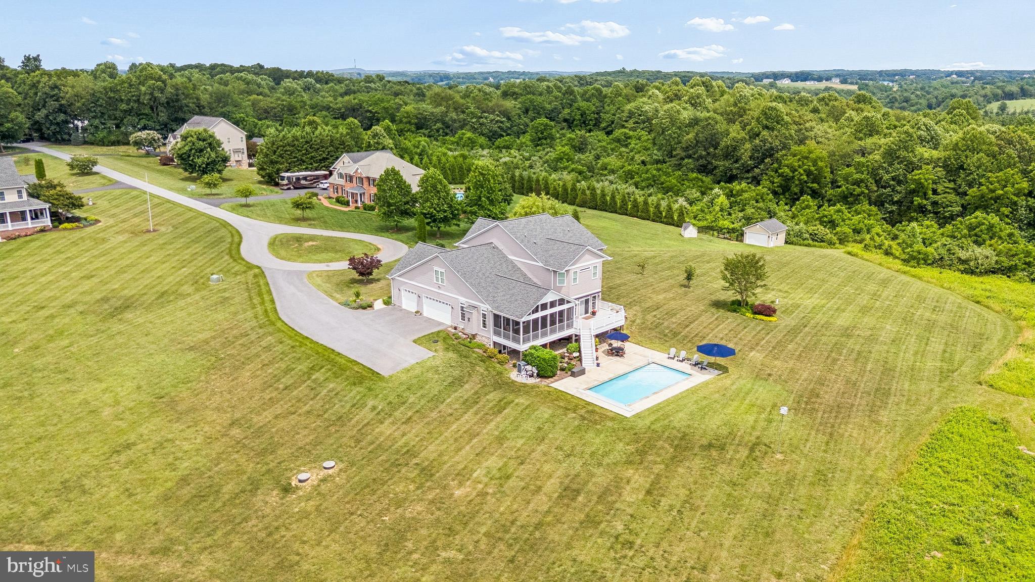 CAROLINES CROSSING - Residential